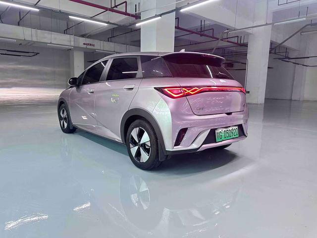 BYD Dolphin 2023 thumb 2