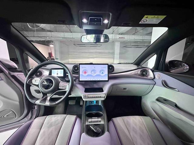 BYD Dolphin 2023 thumb 7