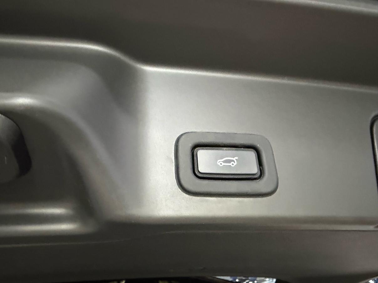 Land Rover Evoque 2020 thumb 9