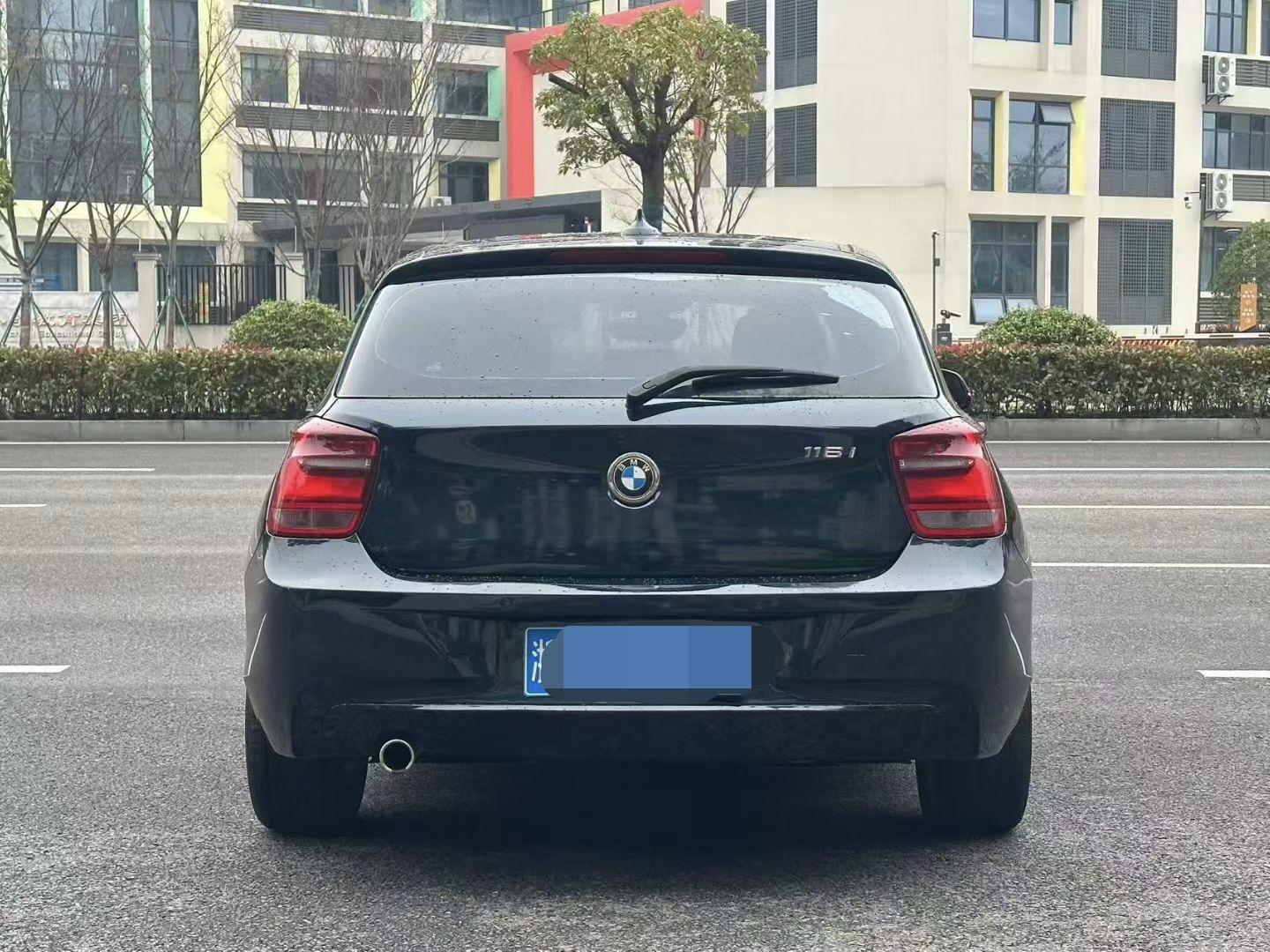 BMW 1 серии 2012 thumb 3