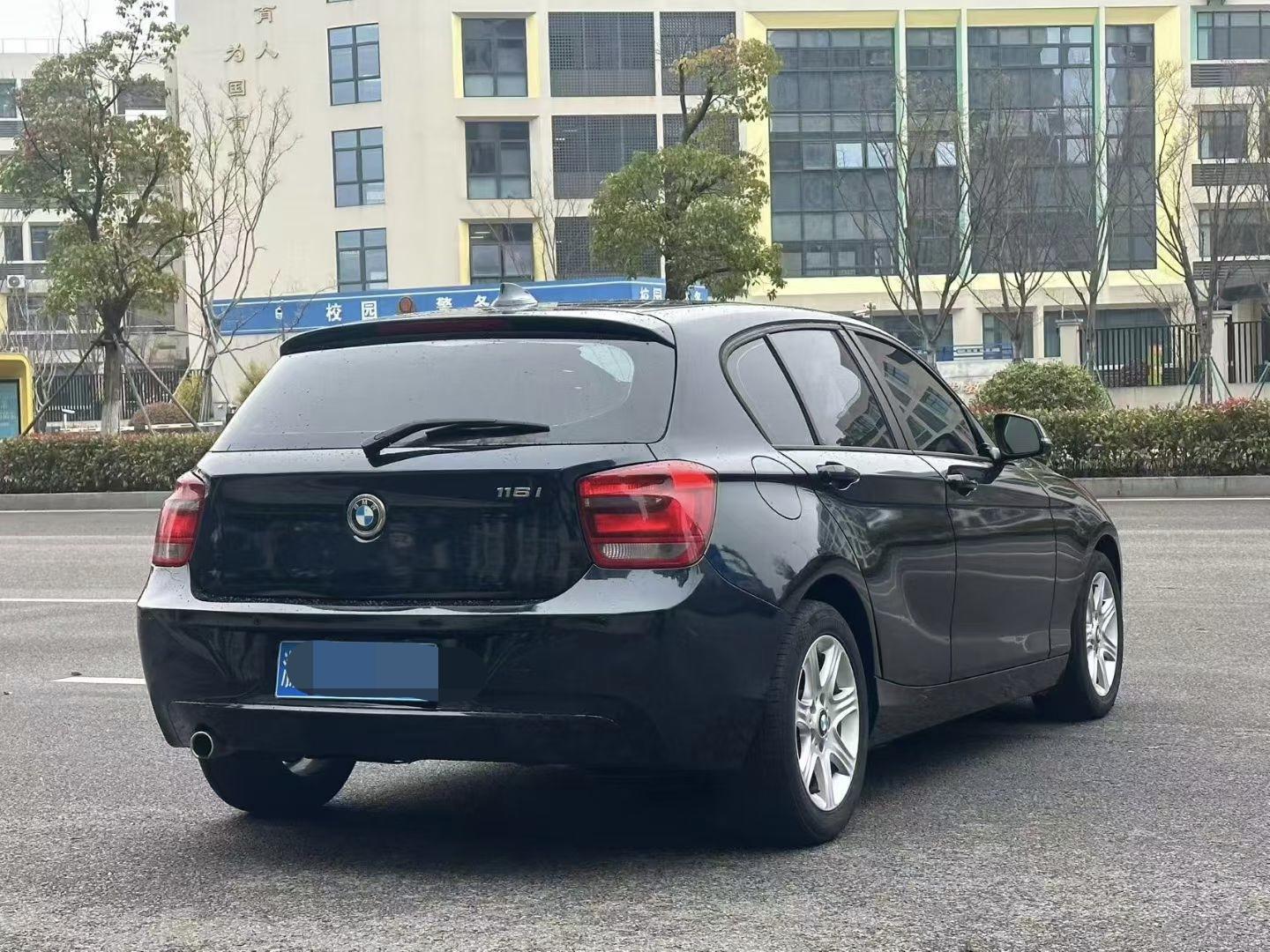 BMW 1 серии 2012 thumb 4