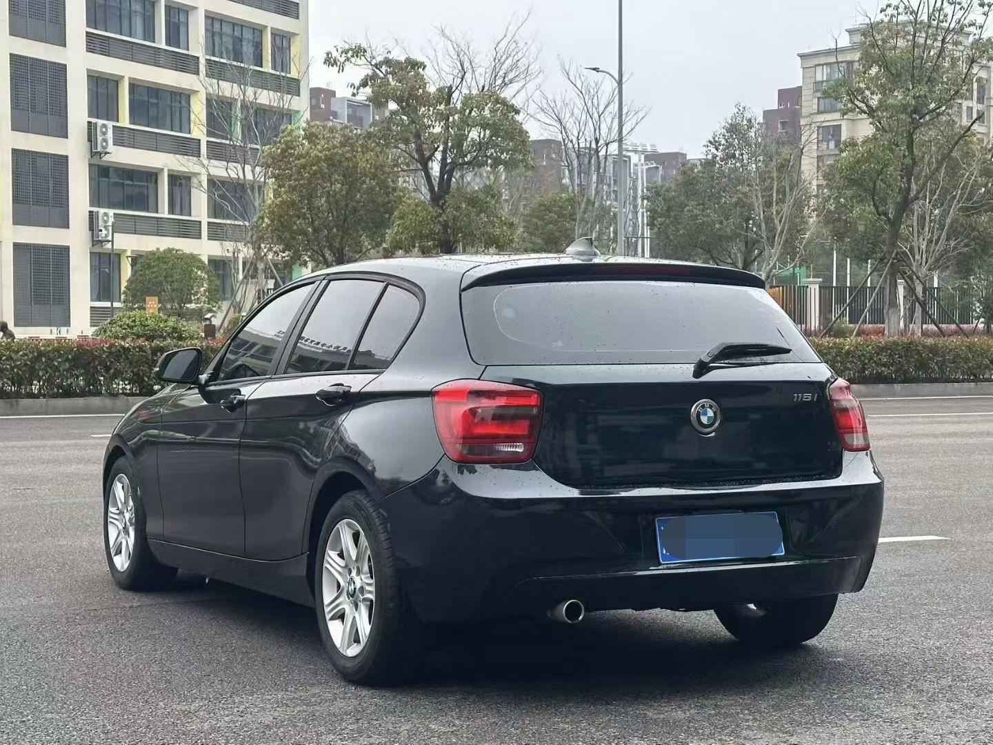 BMW 1 серии 2012 thumb 12