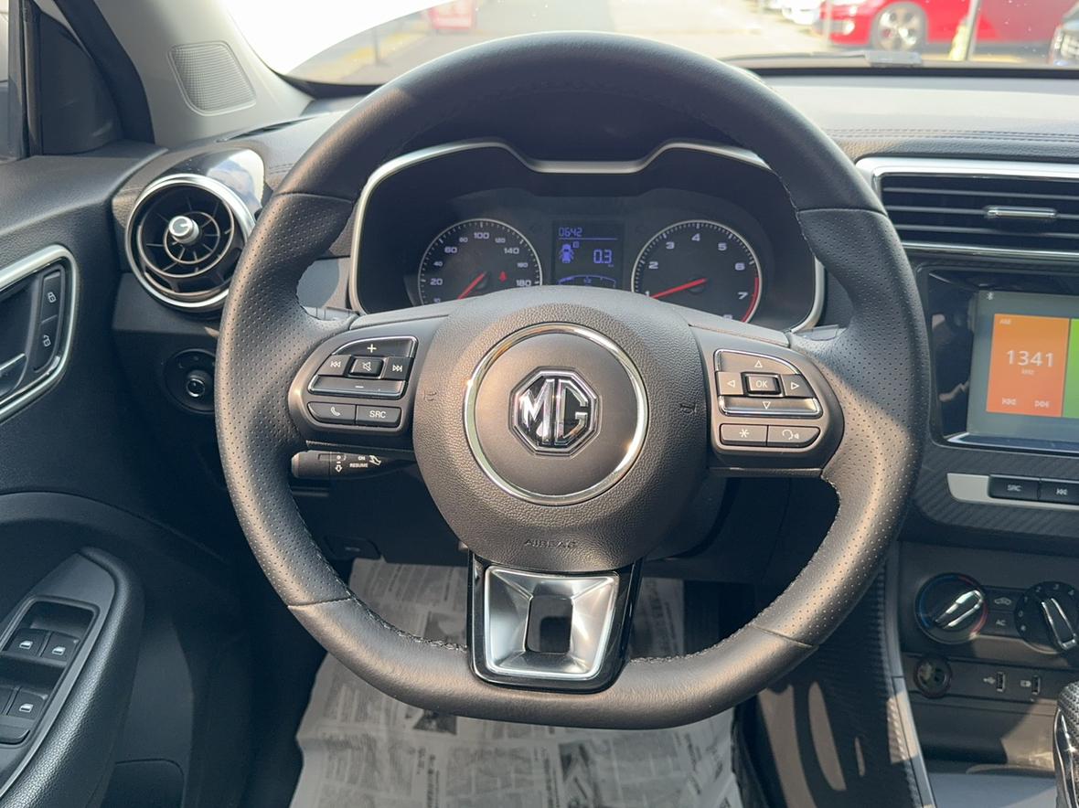 MG ZS 2017 thumb 9