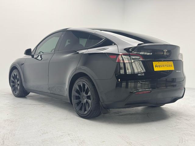 Tesla Model Y 2022 thumb 3