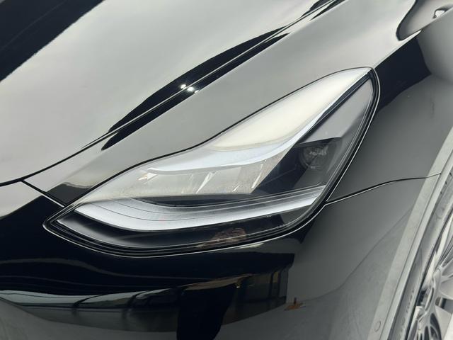 Tesla Model Y 2022 thumb 10