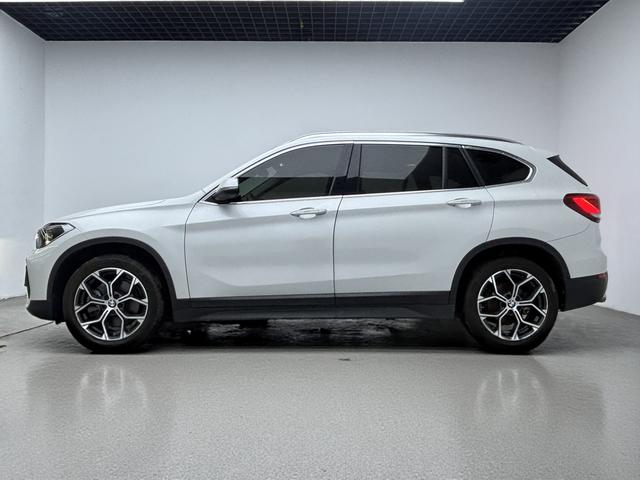 BMW X1 2022 thumb 2