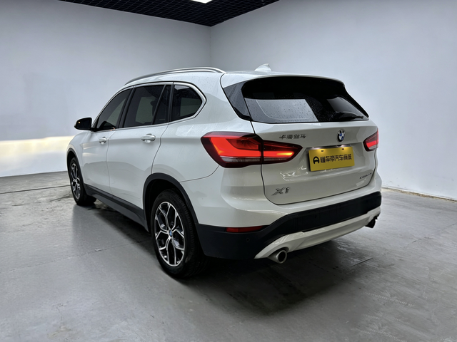 BMW X1 2022 thumb 3