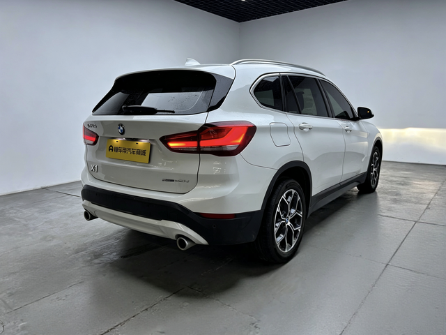 BMW X1 2022 thumb 5