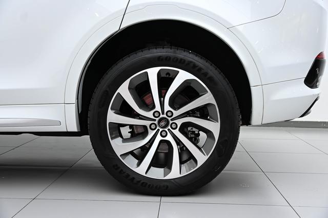 Land Rover Discovery Sport 2024 thumb 7