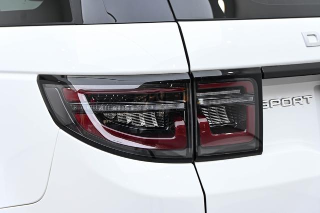 Land Rover Discovery Sport 2024 thumb 11