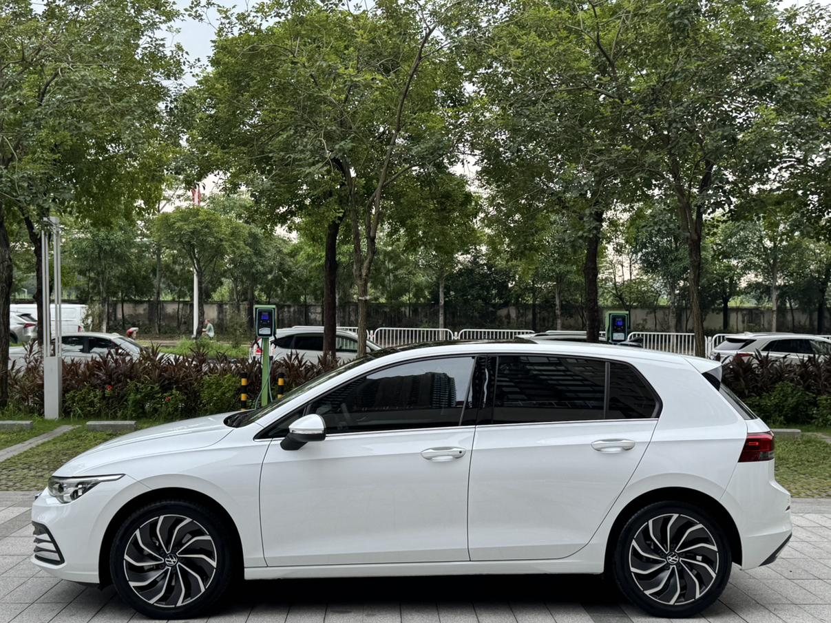Volkswagen Golf Sportsvan 2021 thumb 2