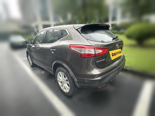 Nissan Qashqai+2 2017 thumb 2