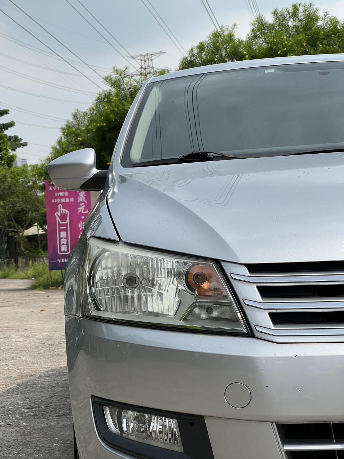 Volkswagen Santana 2013 thumb 8
