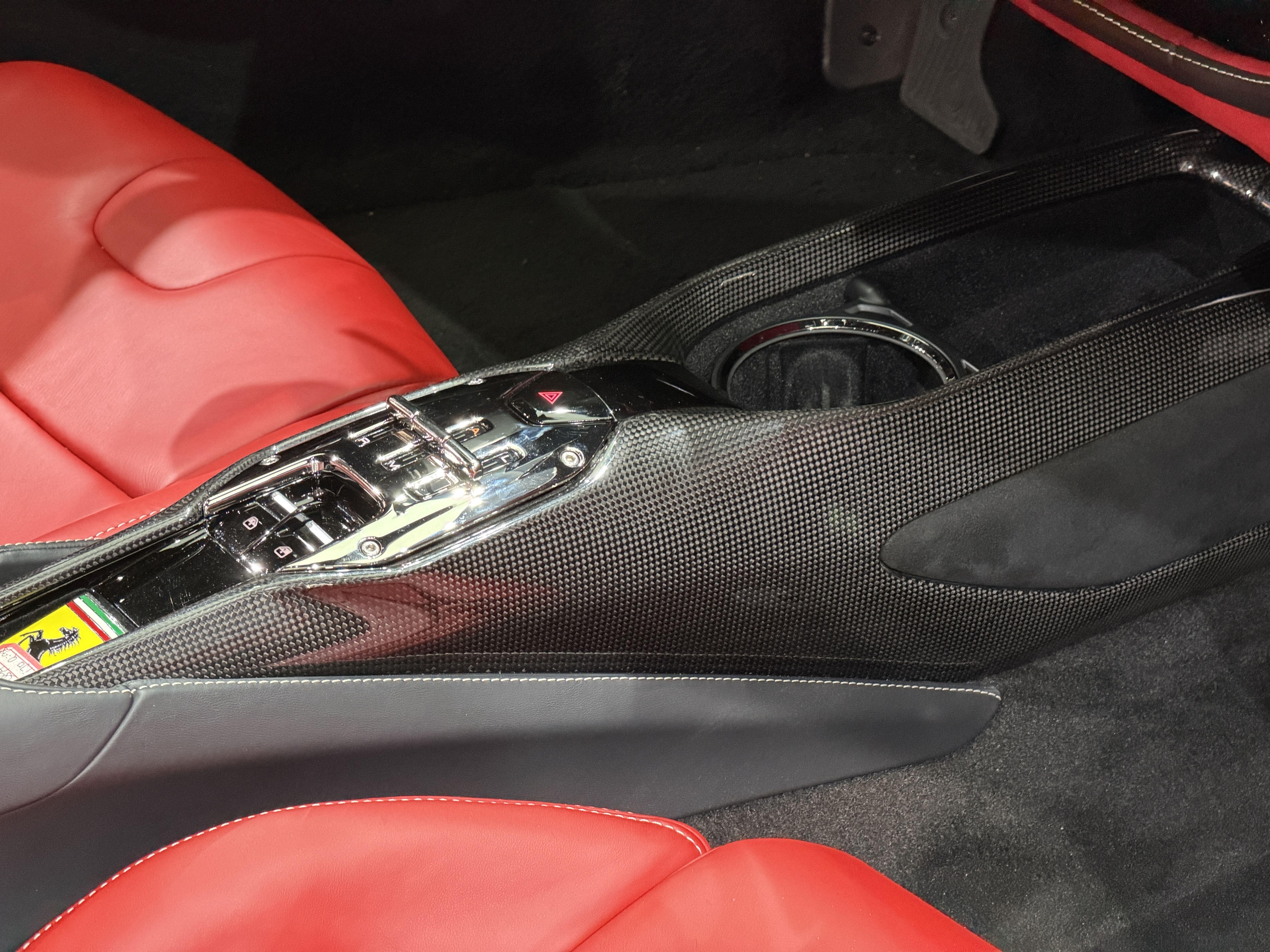 Ferrari SF90 2019 thumb 5