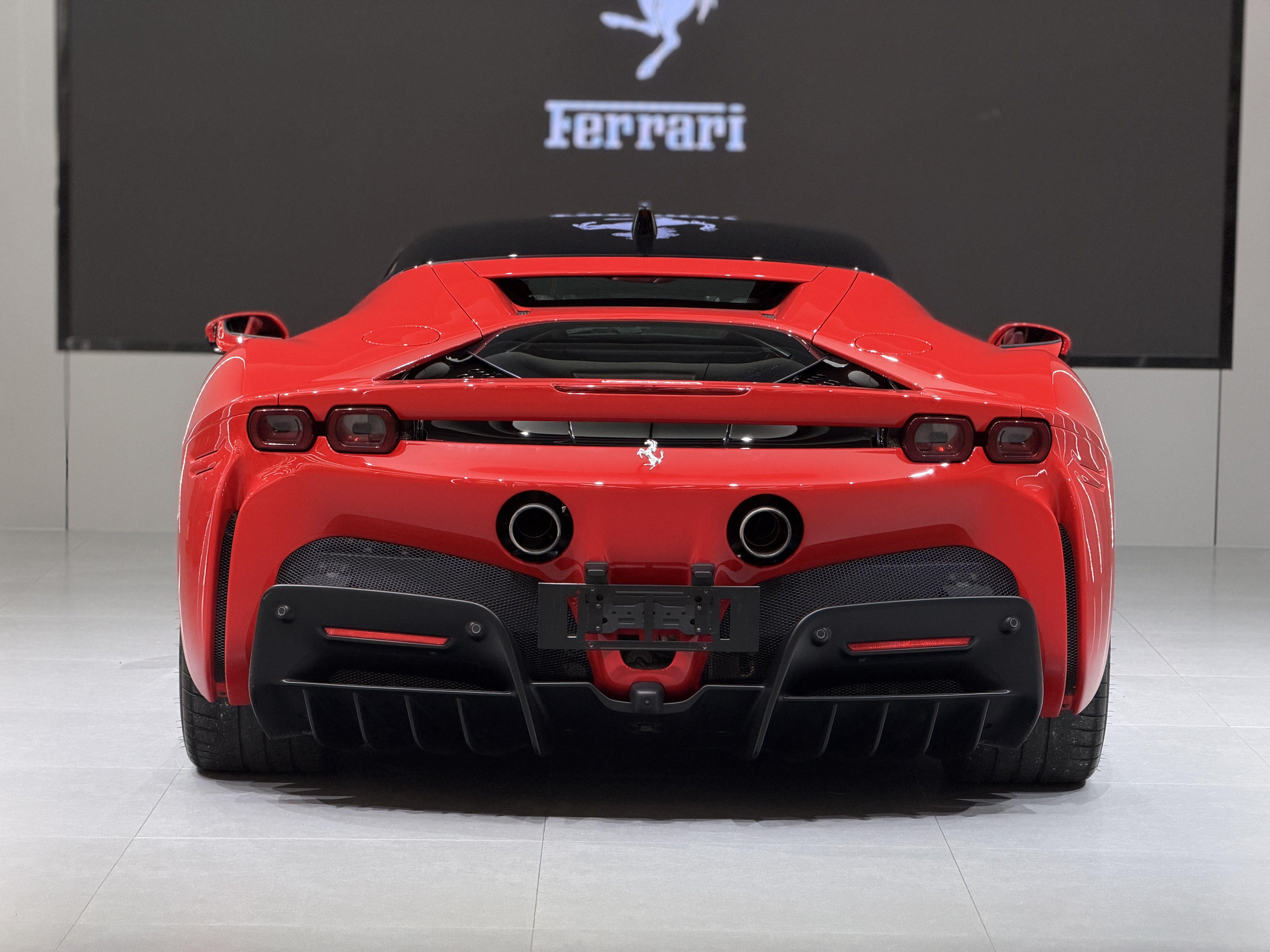 Ferrari SF90 2019 thumb 10