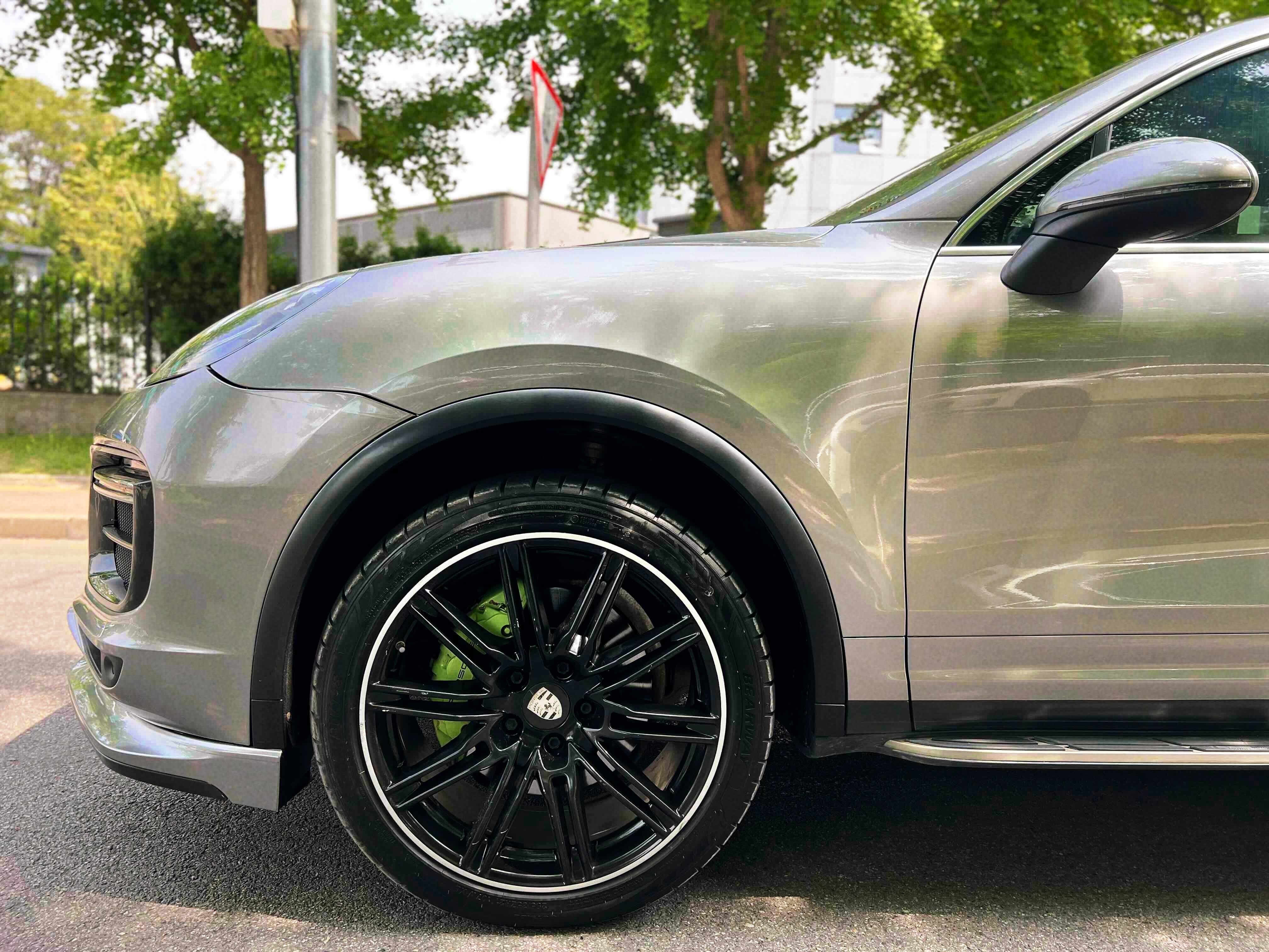 Porsche Cayenne 2016 thumb 2