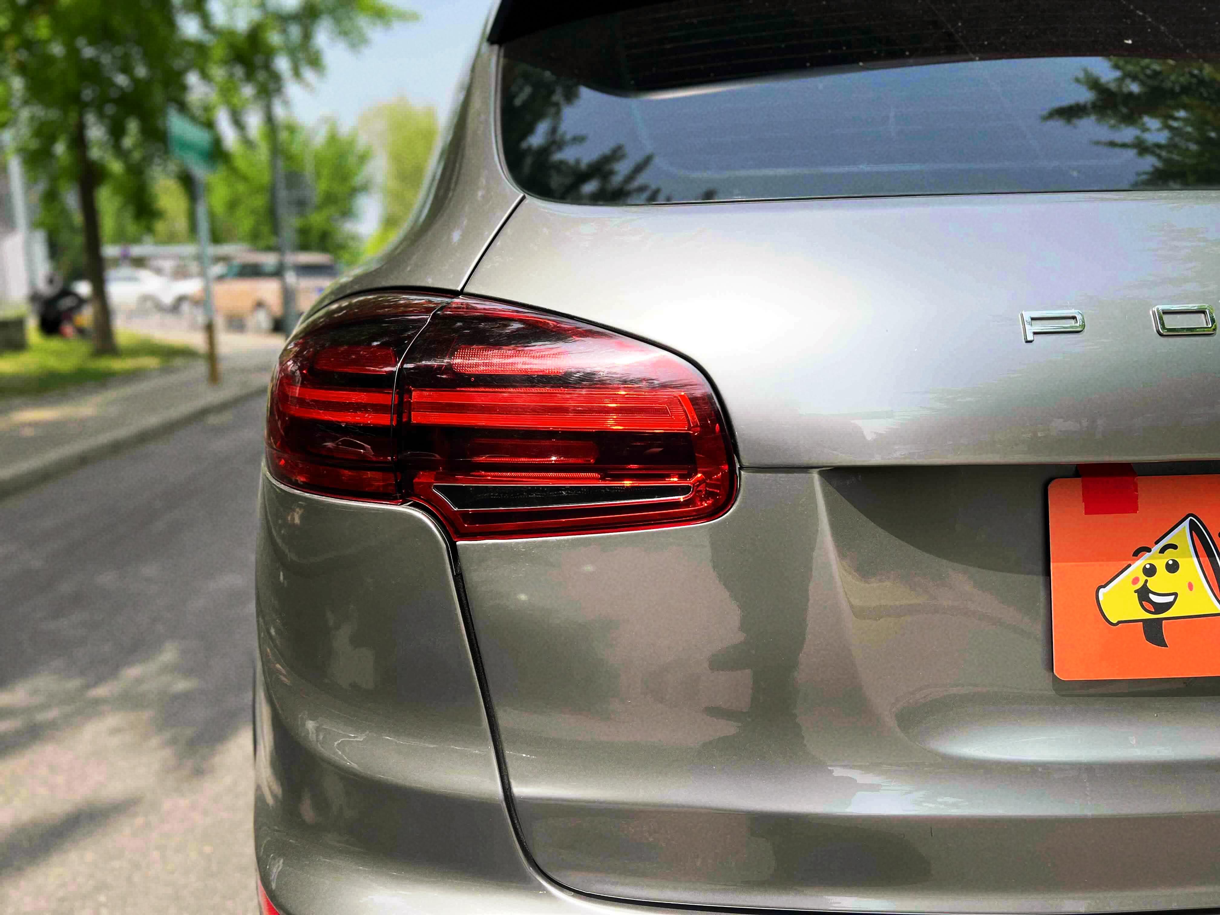 Porsche Cayenne 2016 thumb 7