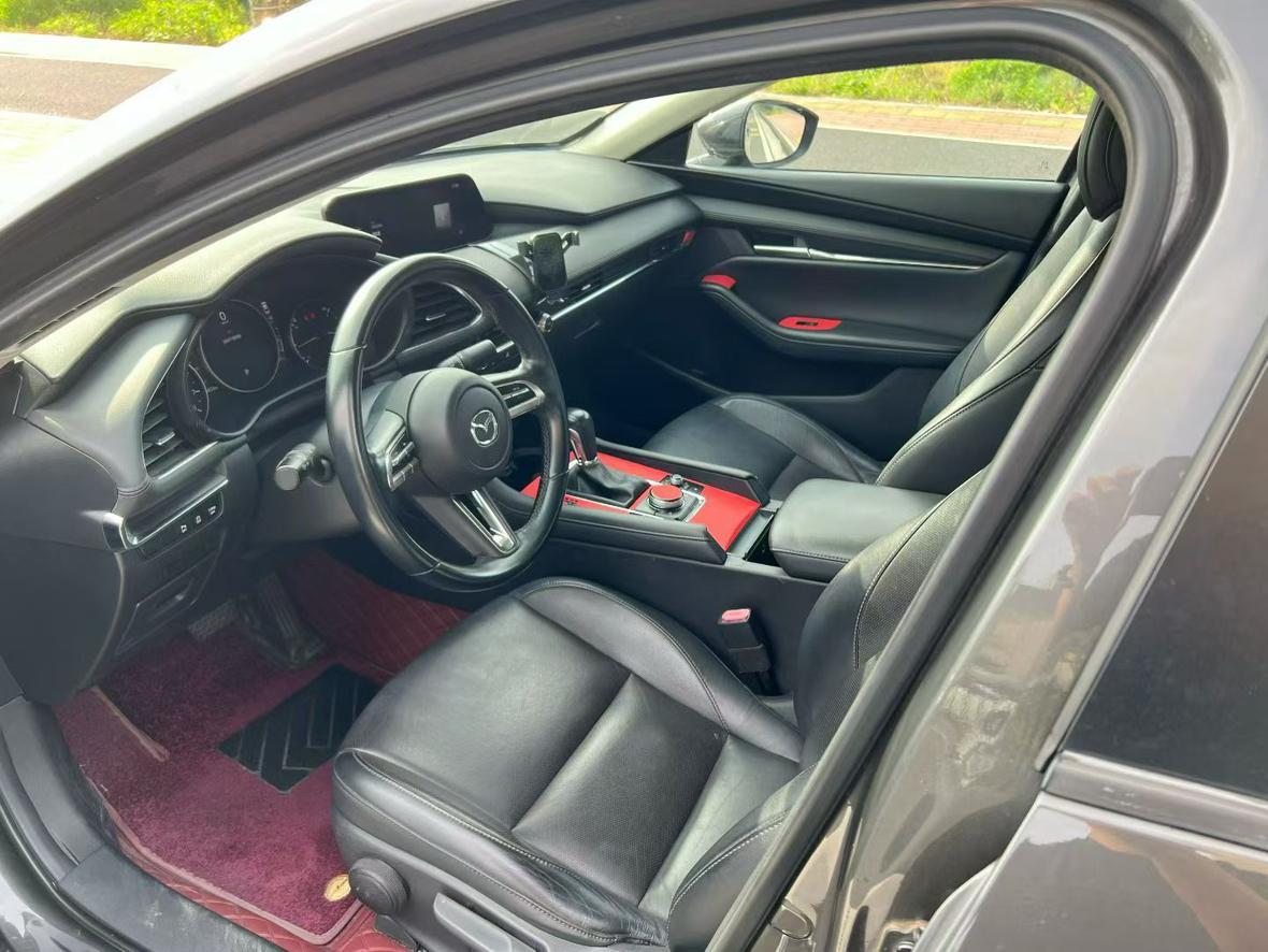 Mazda 3 2020 thumb 6