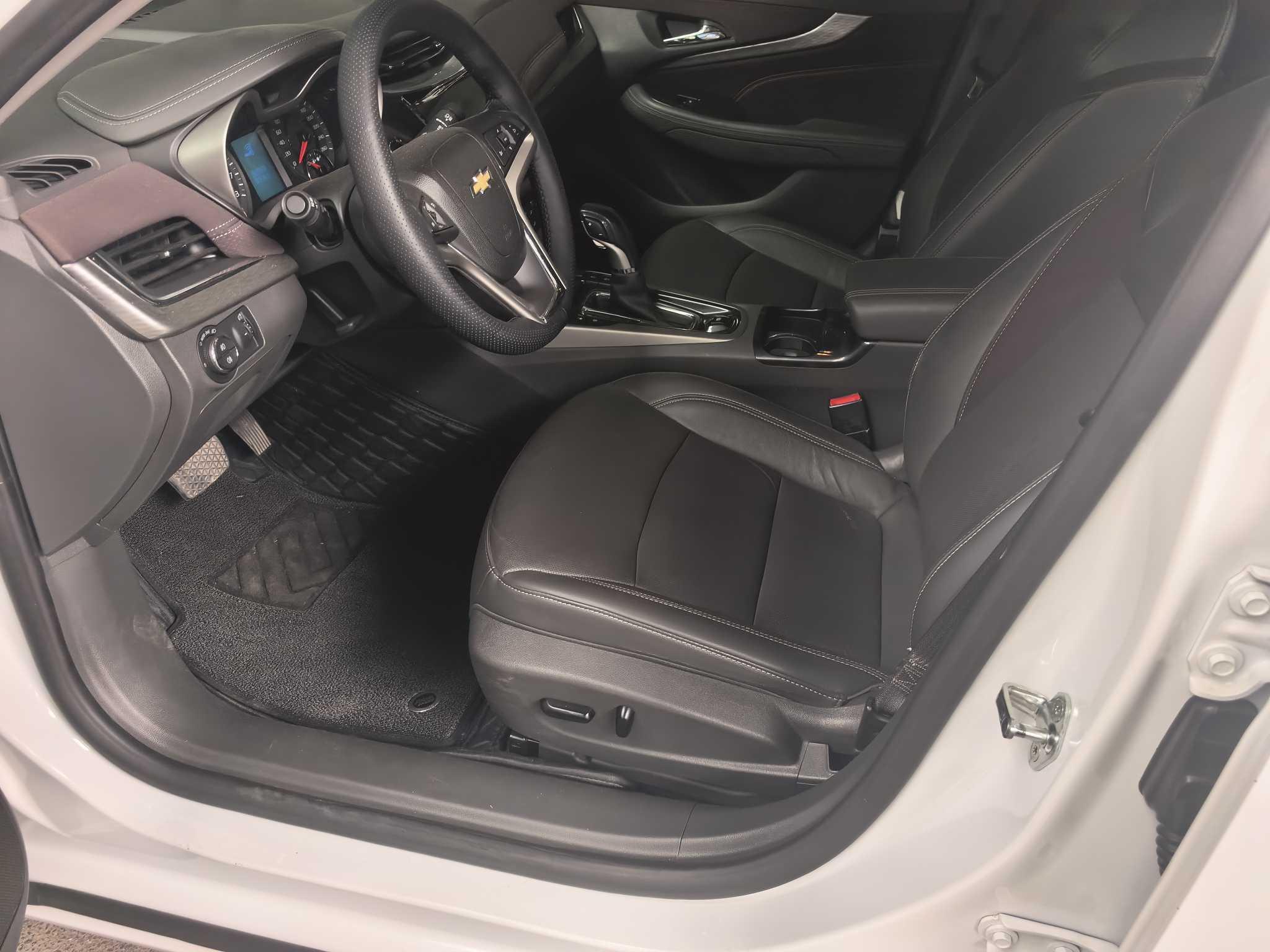 Chevrolet Malibu 2018 thumb 9