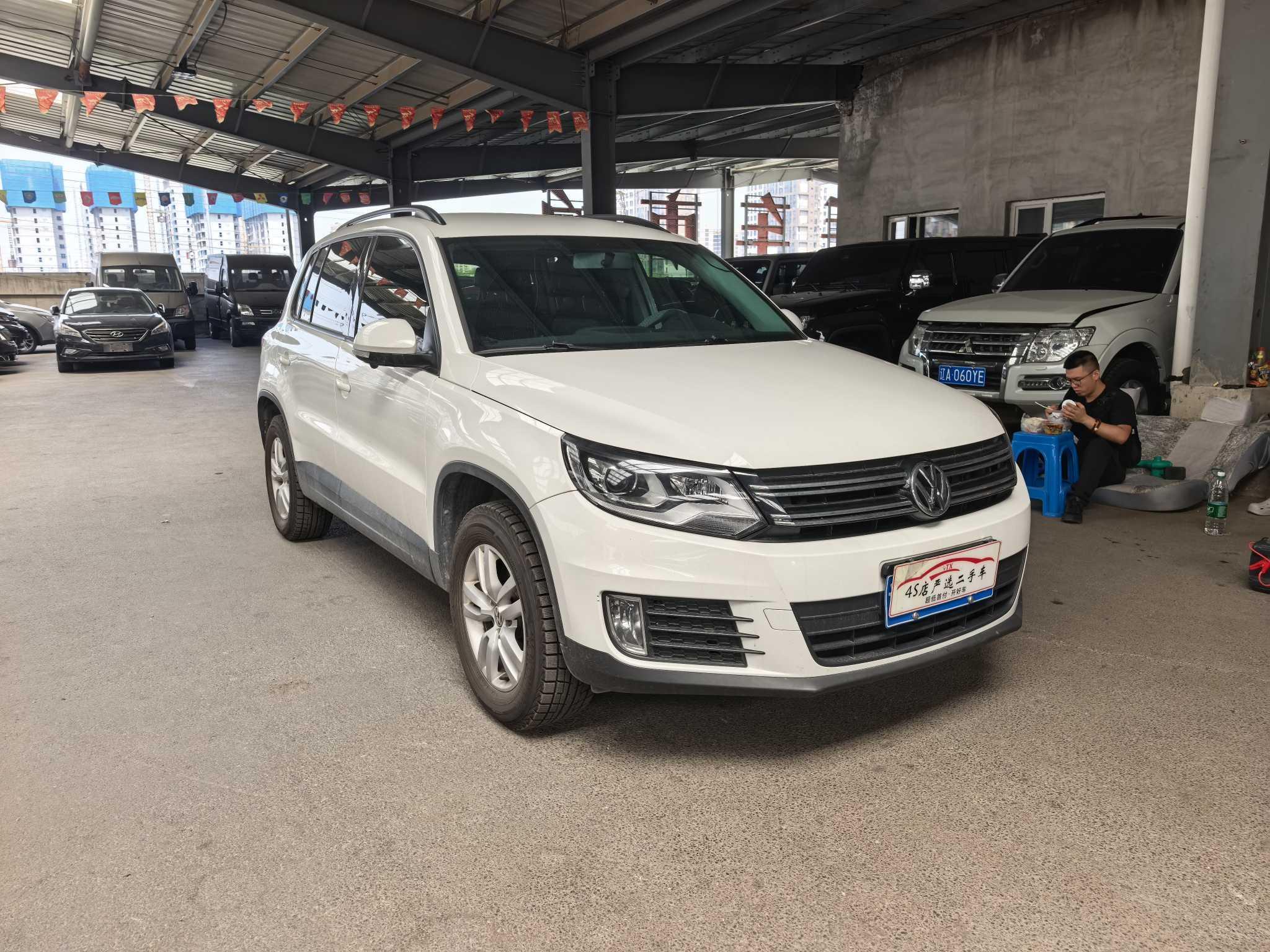 Volkswagen Tiguan 2016 thumb 12