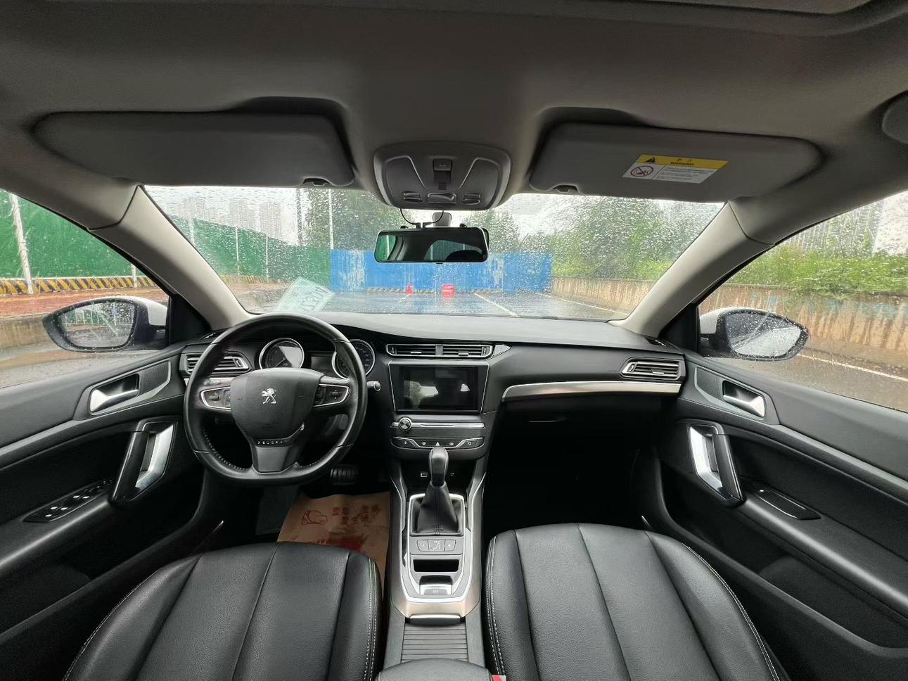 Peugeot 408 2016 thumb 6