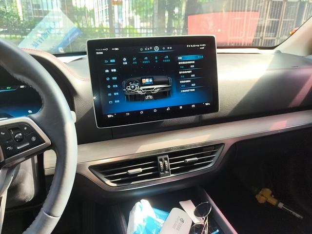 BYD Tang 2018 thumb 6