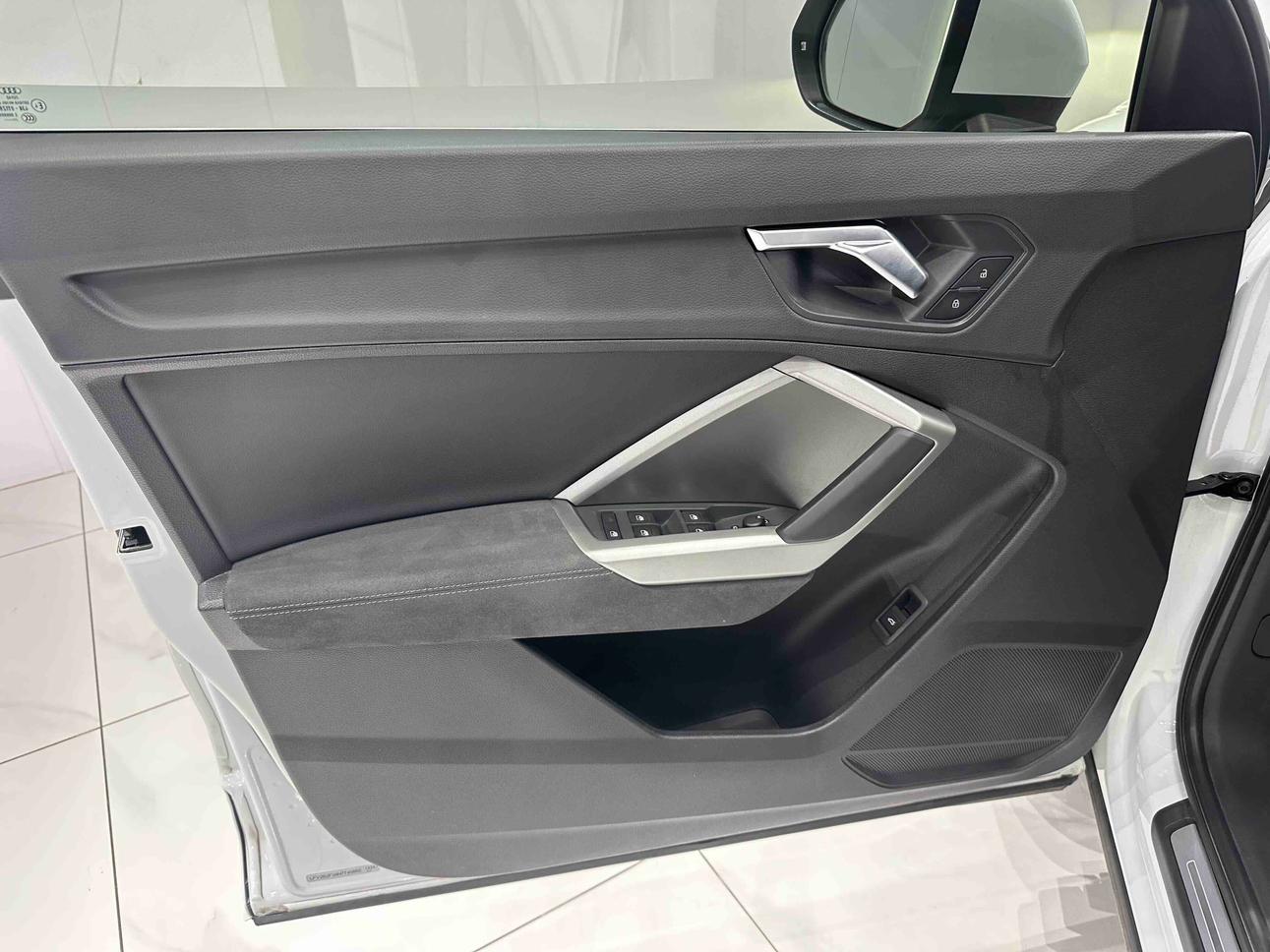 Audi Q3 2022 thumb 7