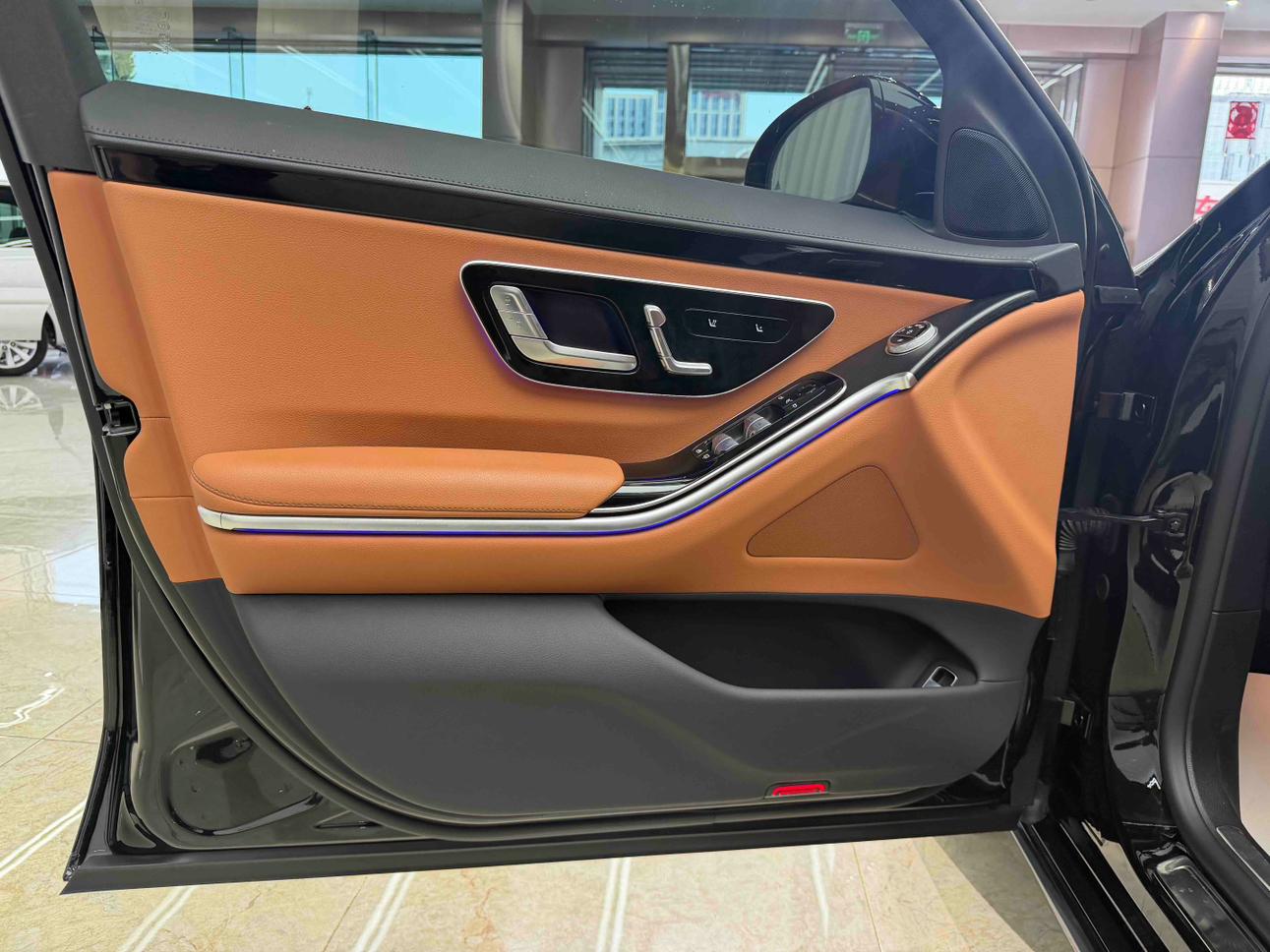 Mercedes-Benz S-Класс 2024 thumb 8