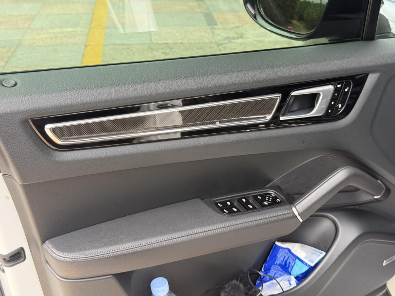 Porsche Cayenne 2018 thumb 8