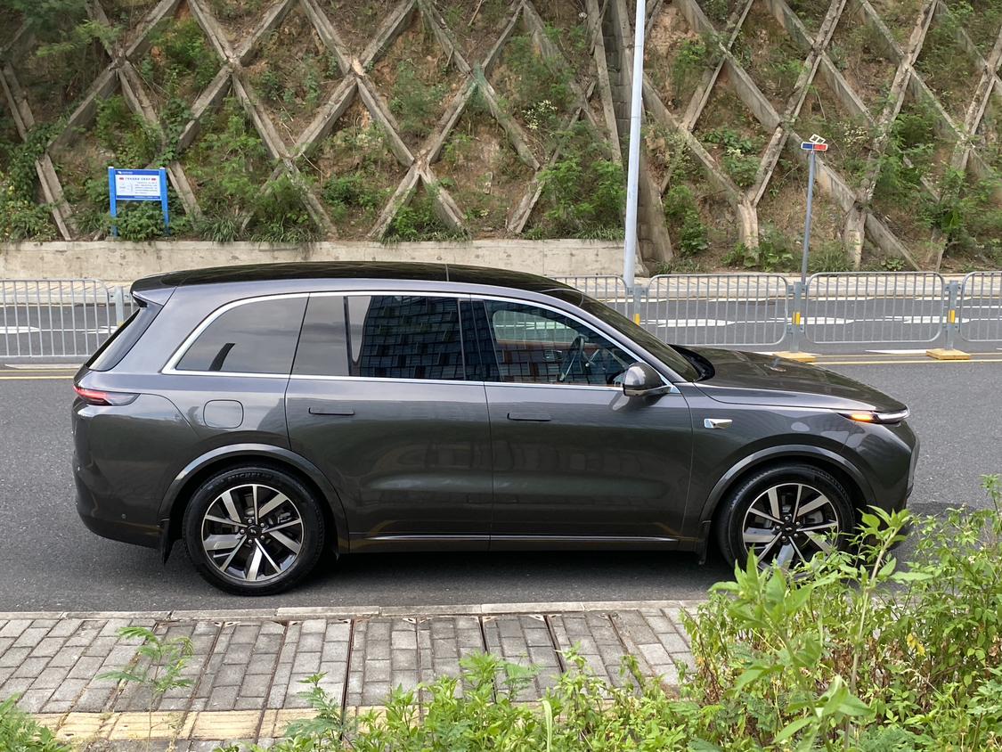 Lixiang (Li Auto) L8 2023 thumb 5