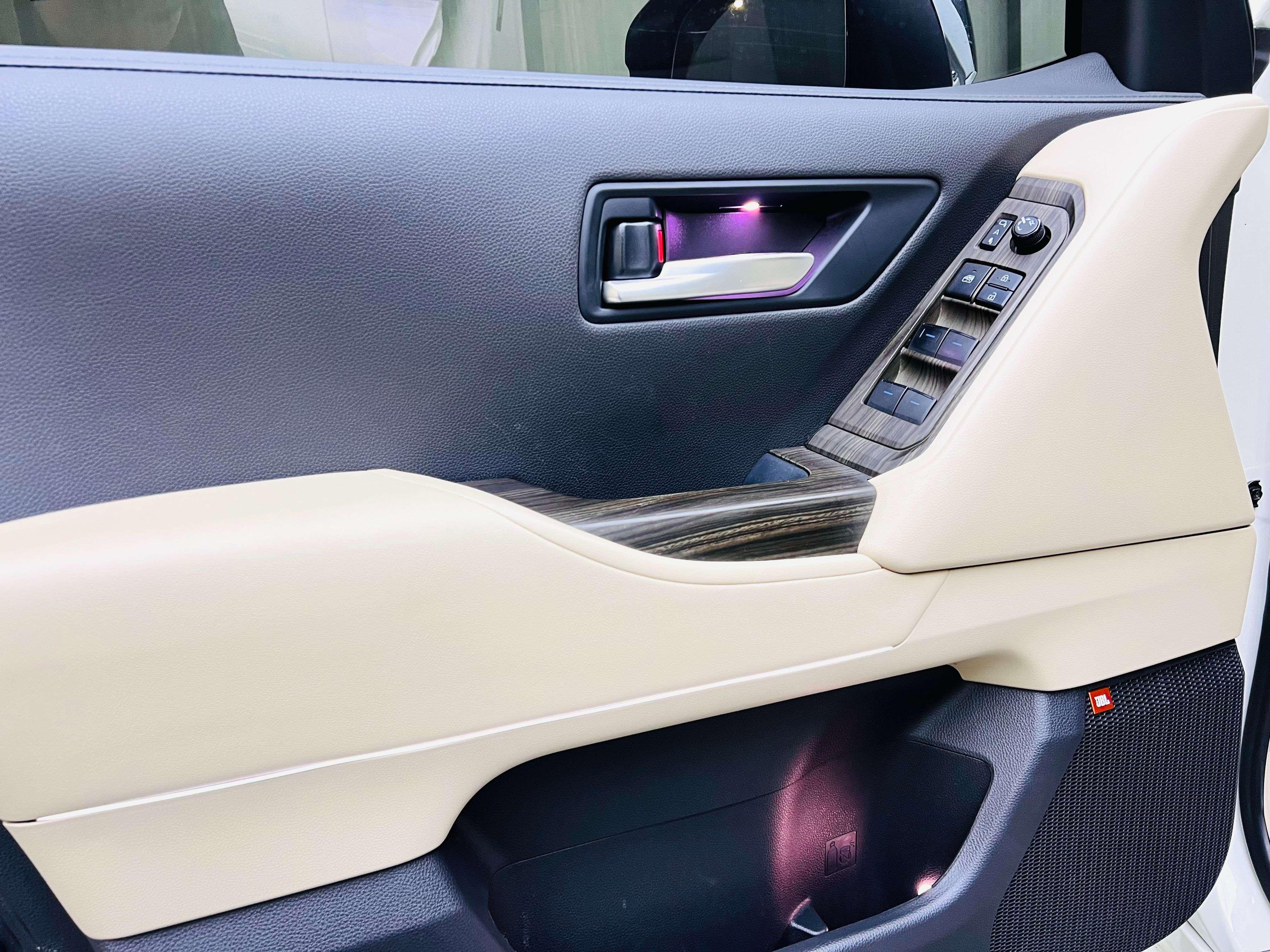 Toyota Land Cruiser 2023 thumb 6