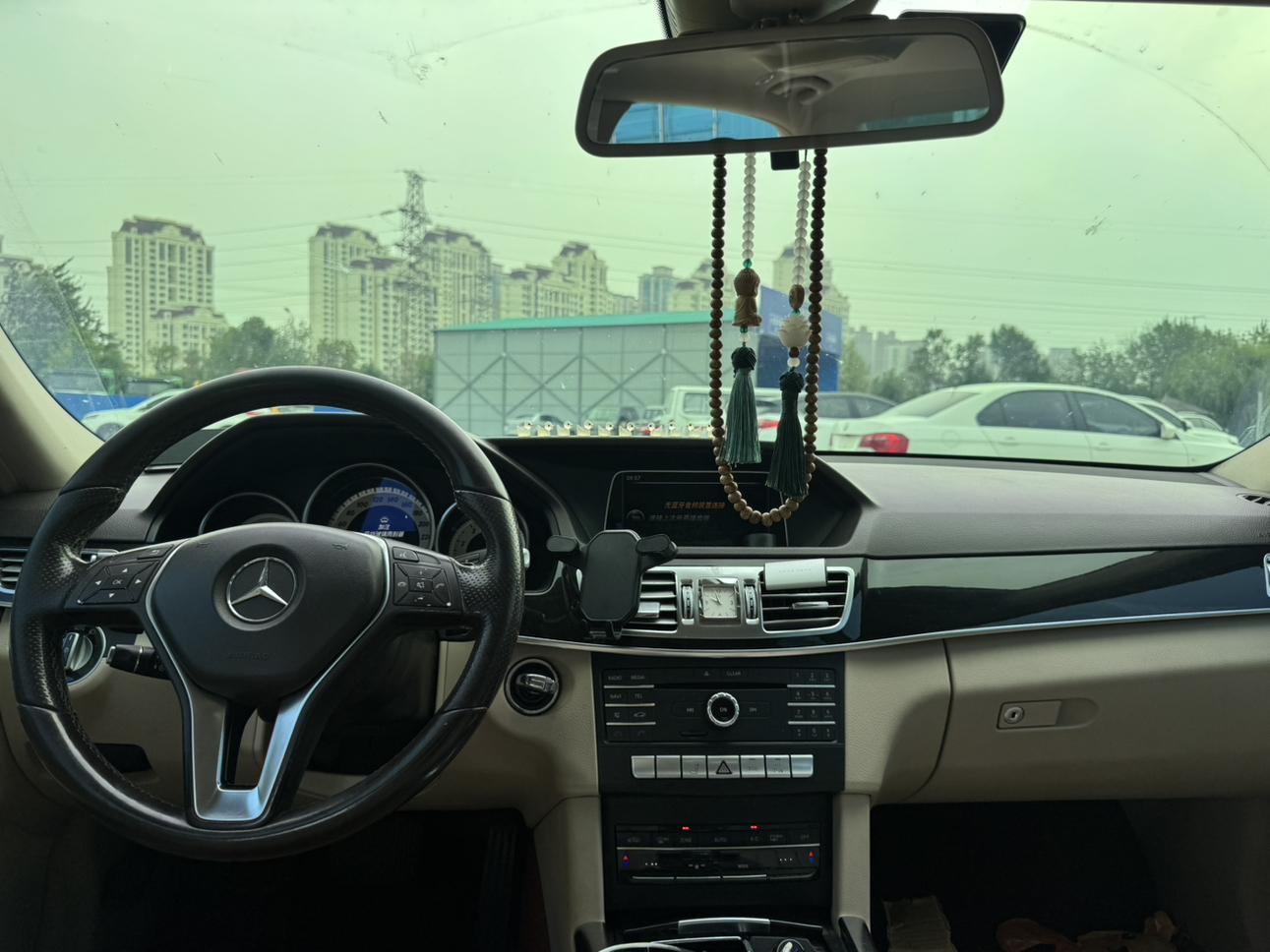 Mercedes-Benz E-Класс 2015 thumb 4