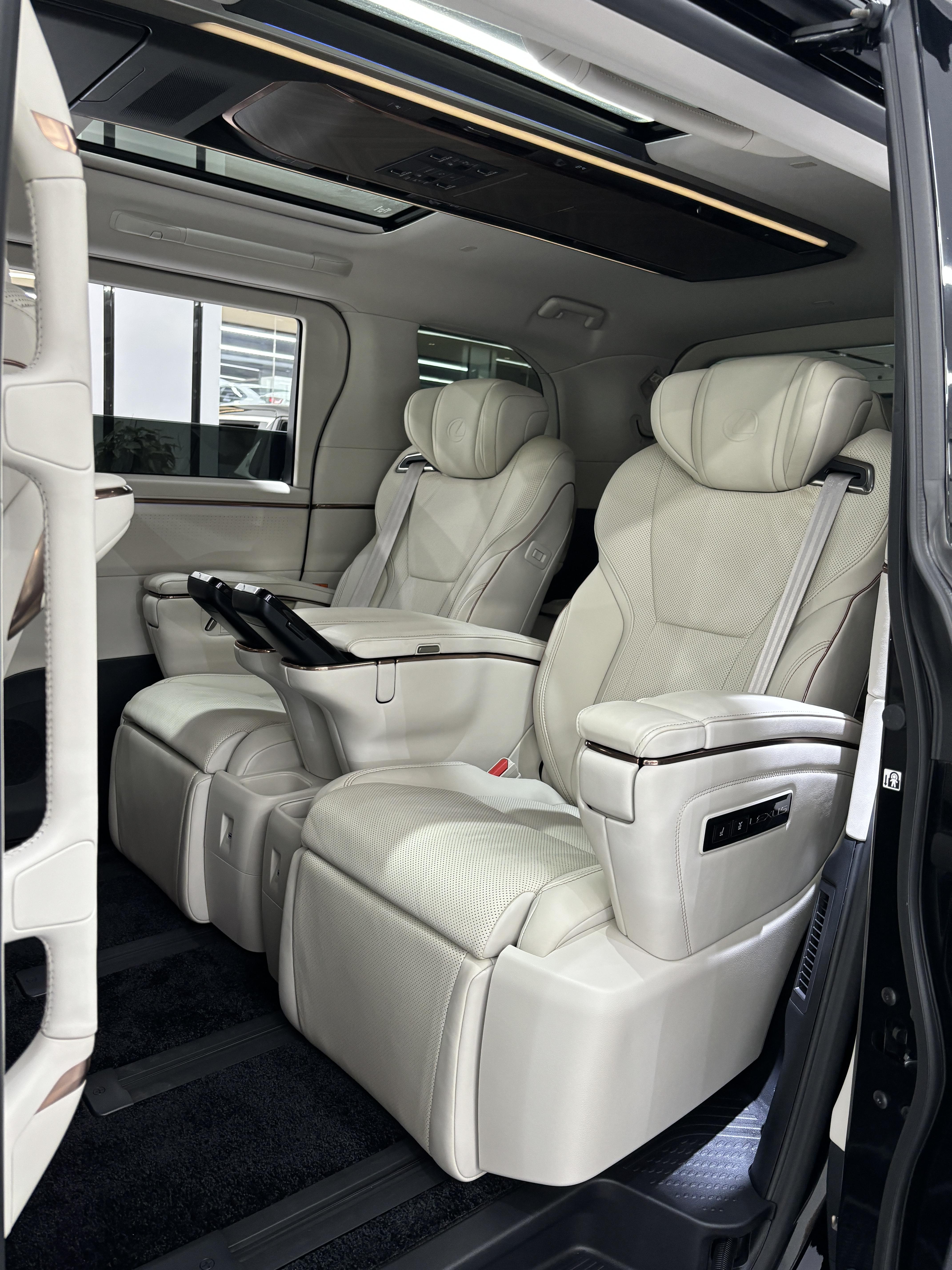 Lexus LM 2023 thumb 7