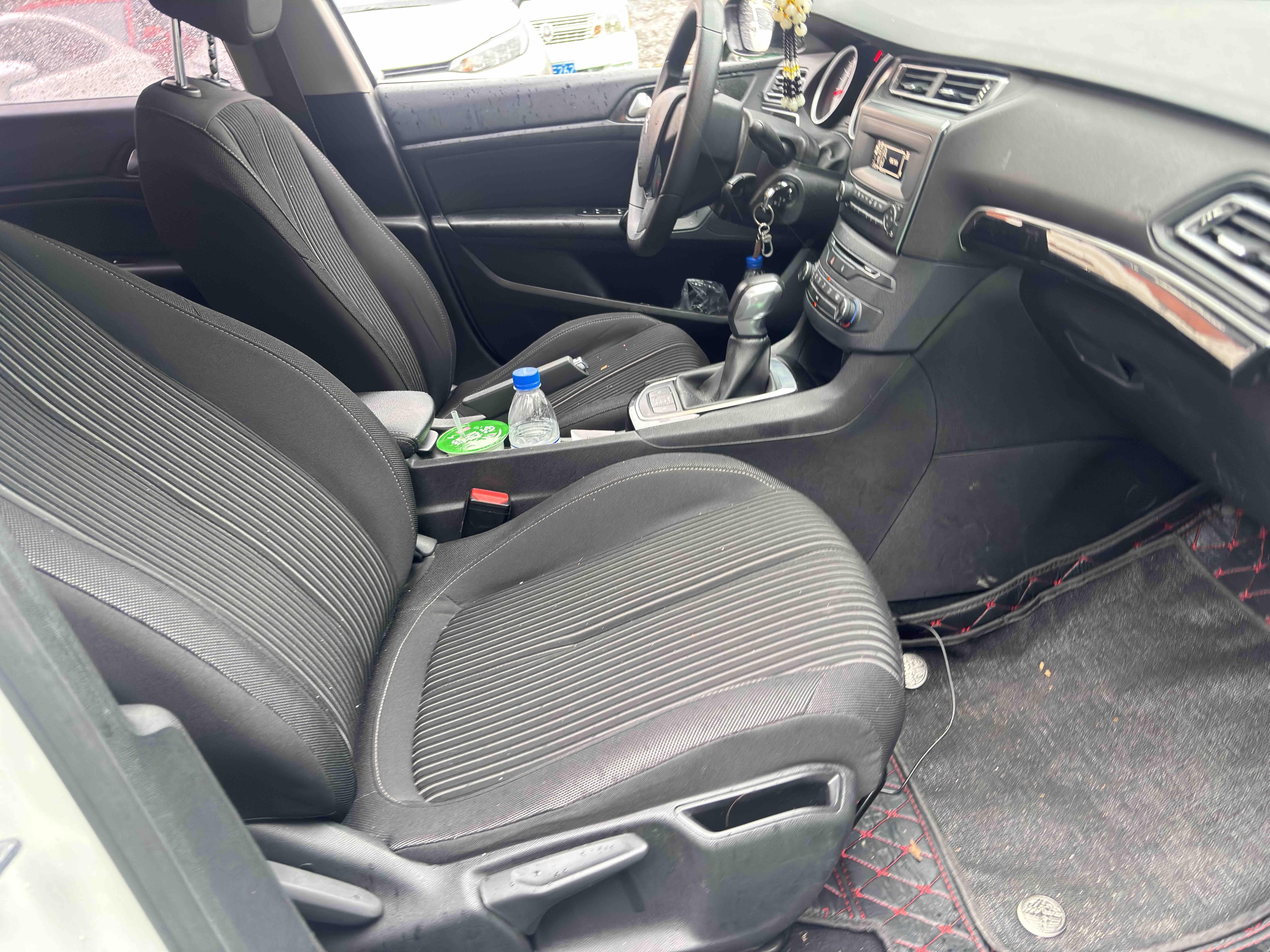 Peugeot 408 2014 thumb 3
