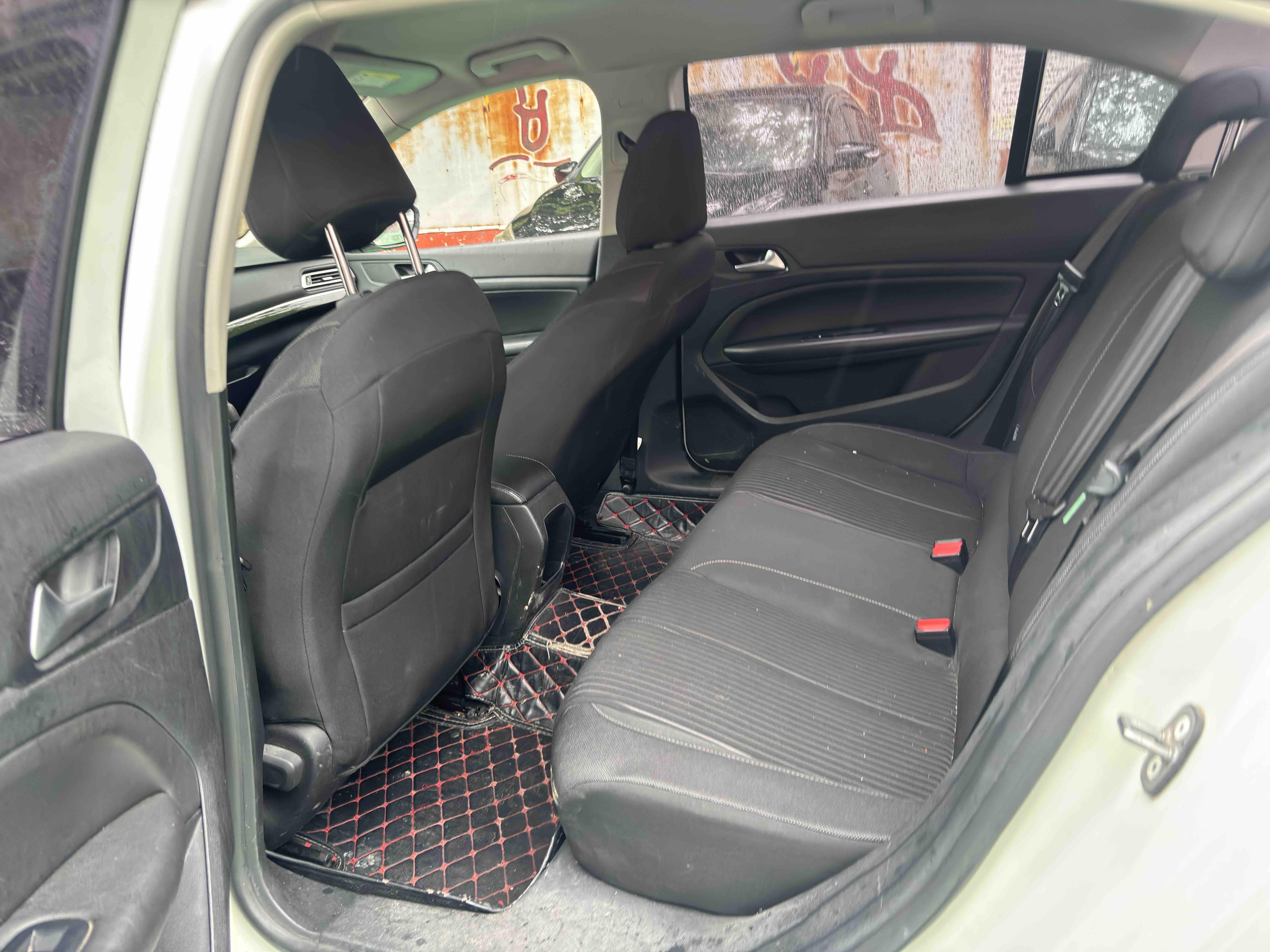 Peugeot 408 2014 thumb 8