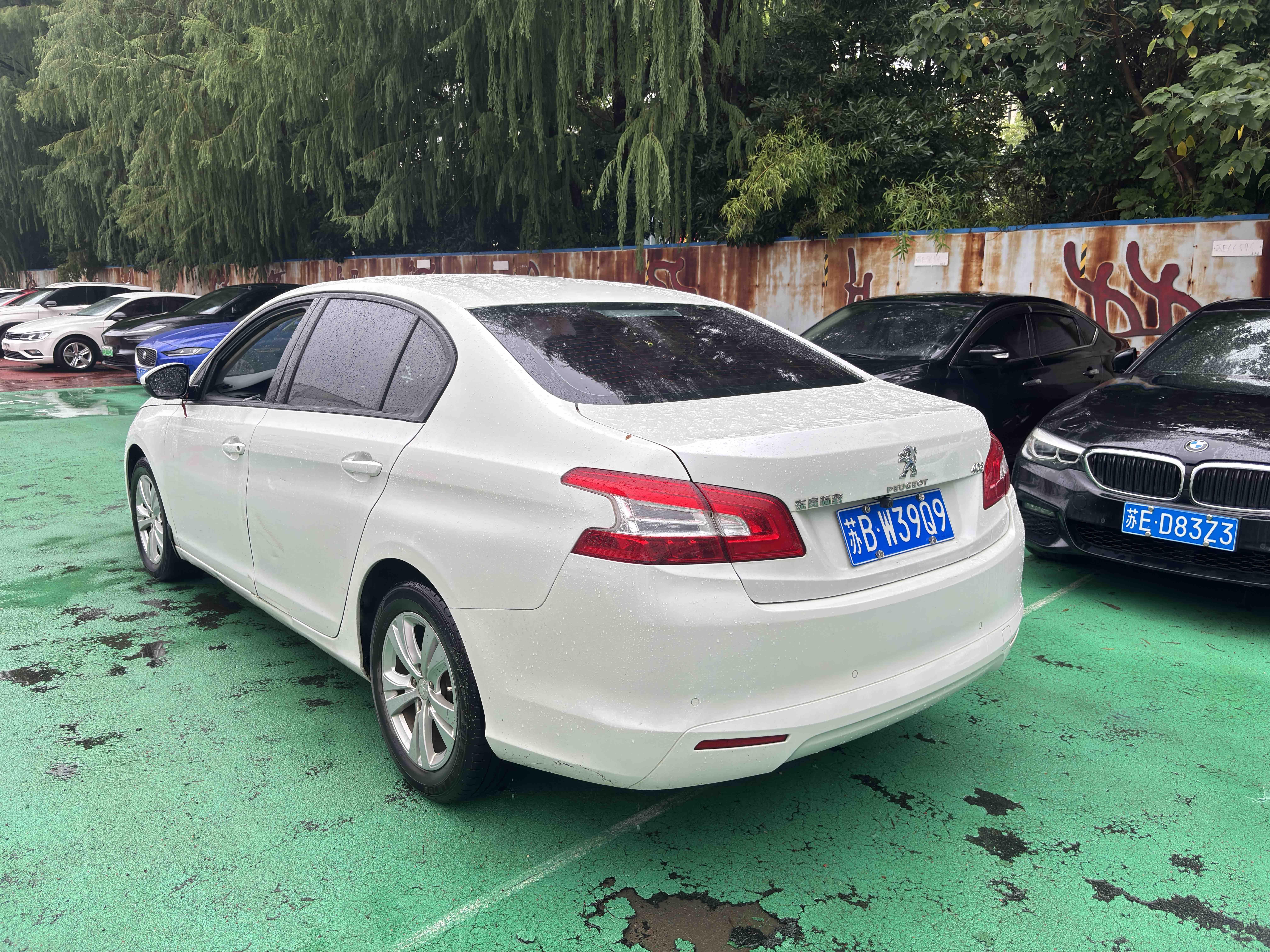 Peugeot 408 2014 thumb 11
