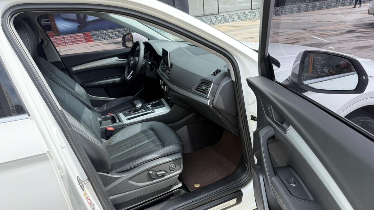 Audi Q5 2020 thumb 7