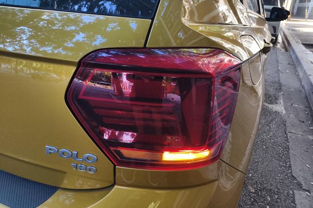 Volkswagen Polo 2019 thumb 4