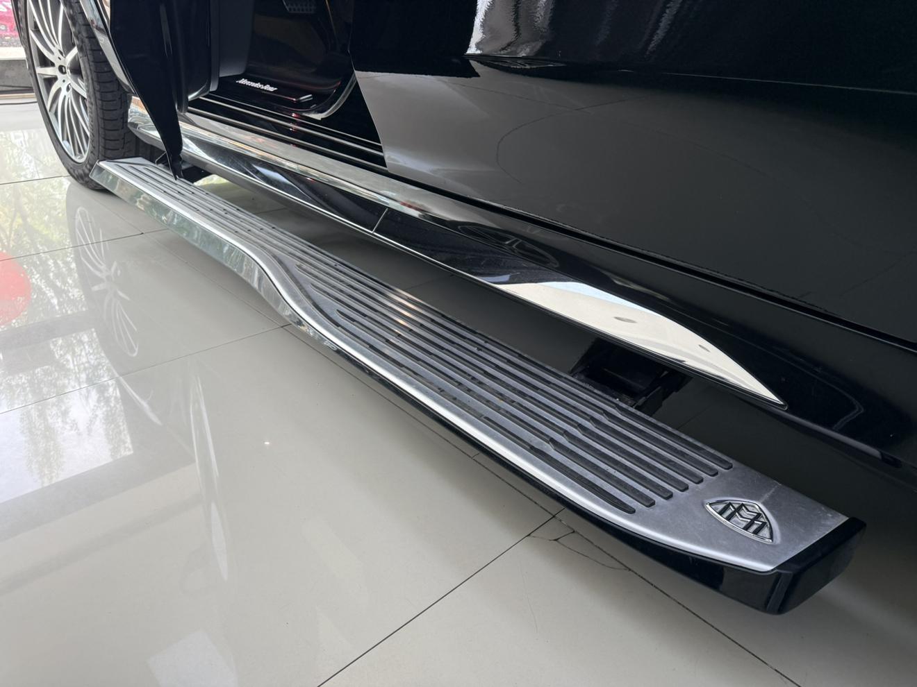 Mercedes-Benz GLS 2023 thumb 4