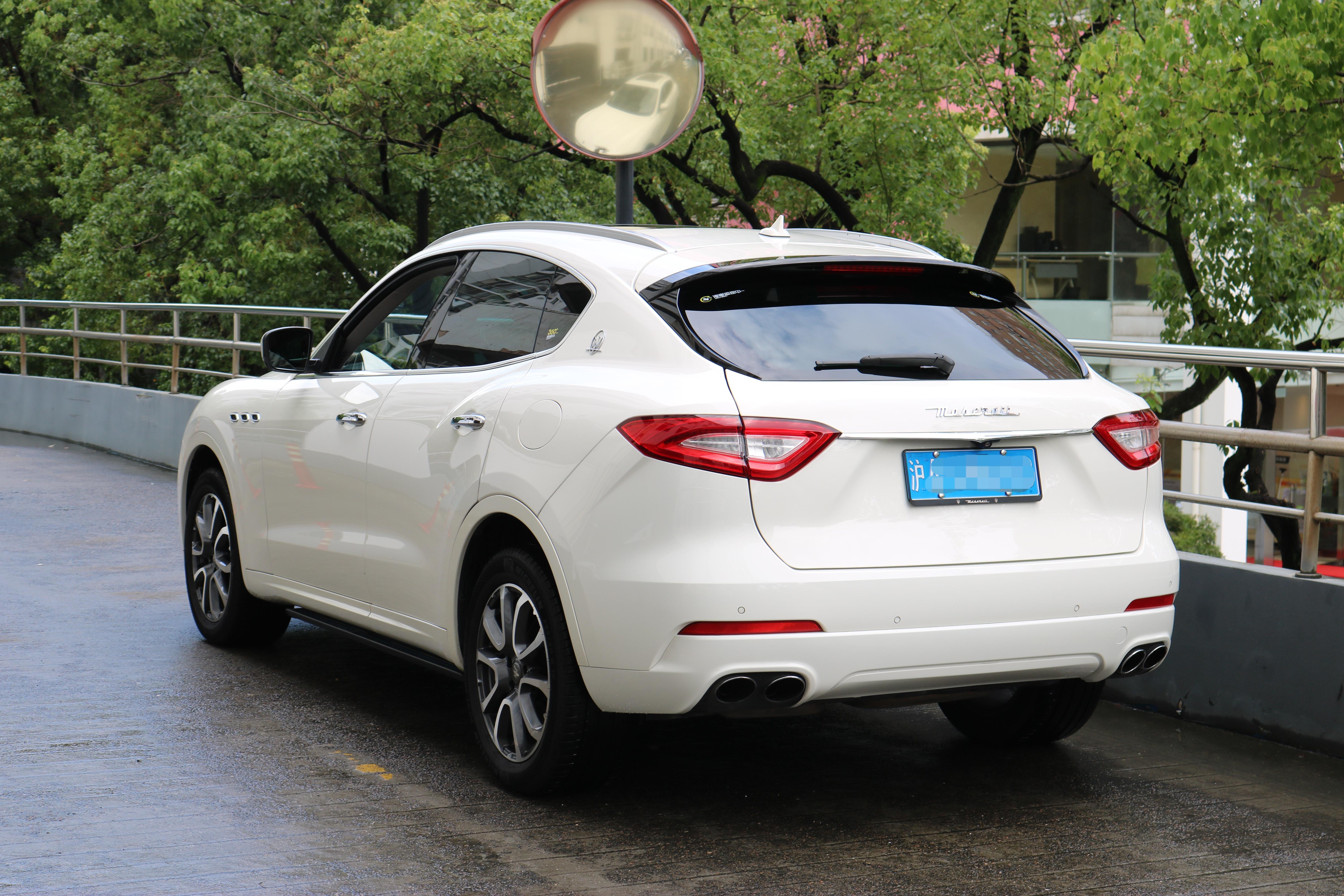 Maserati Levante 2016 thumb 2