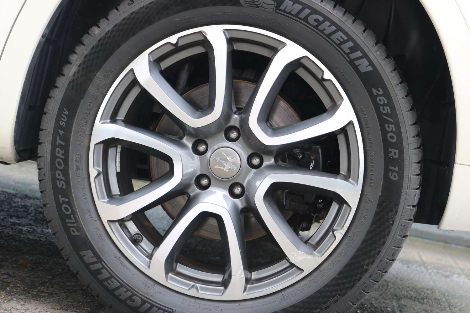 Maserati Levante 2016 thumb 8