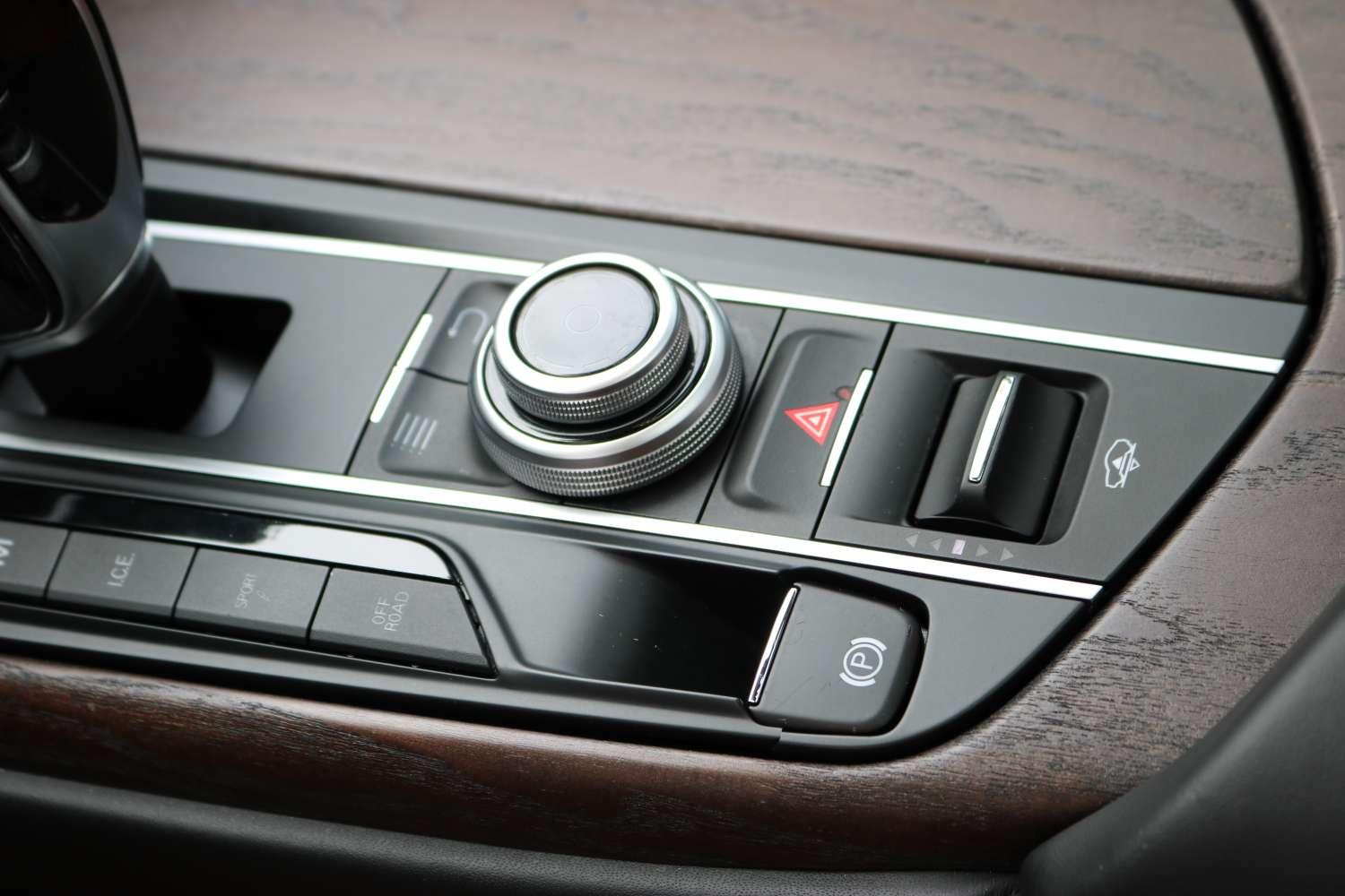 Maserati Levante 2016 thumb 9