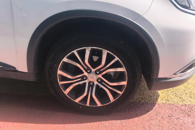 Mitsubishi Outlander 2018 thumb 2