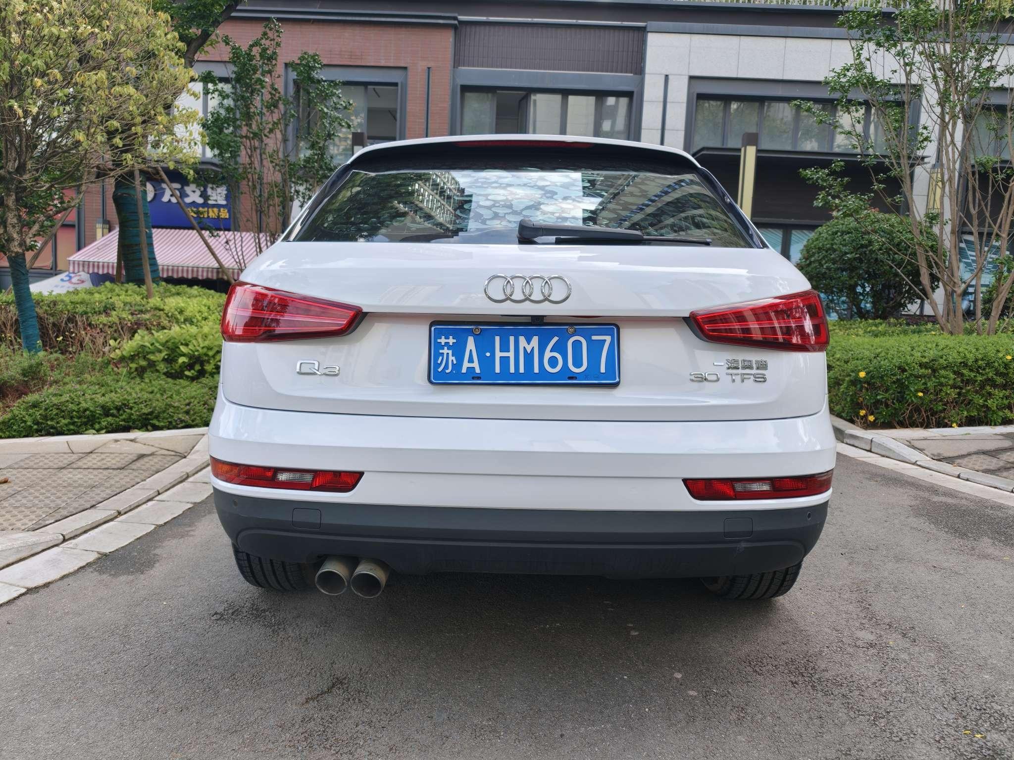 Audi Q3 2016 thumb 3