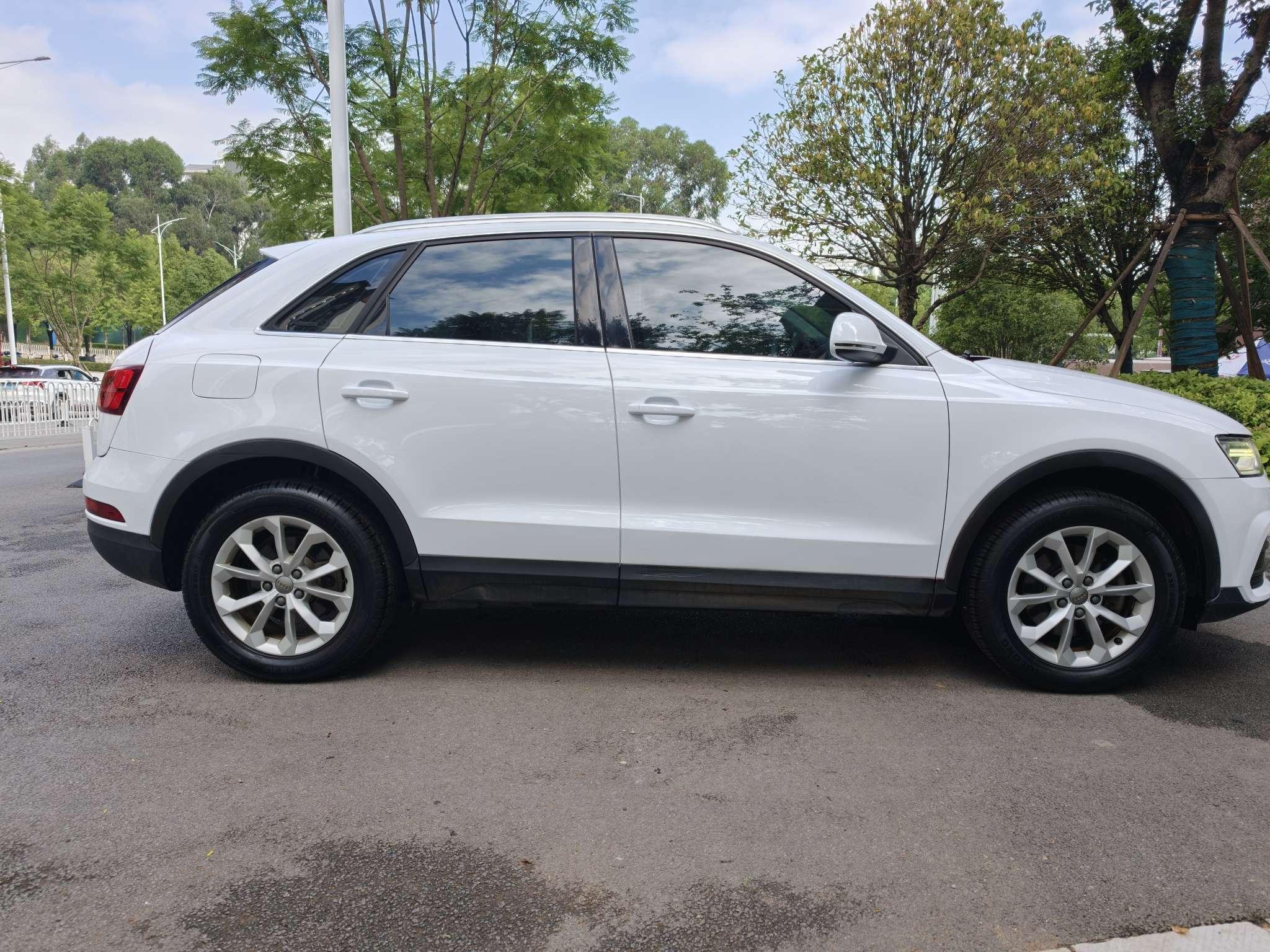 Audi Q3 2016 thumb 5