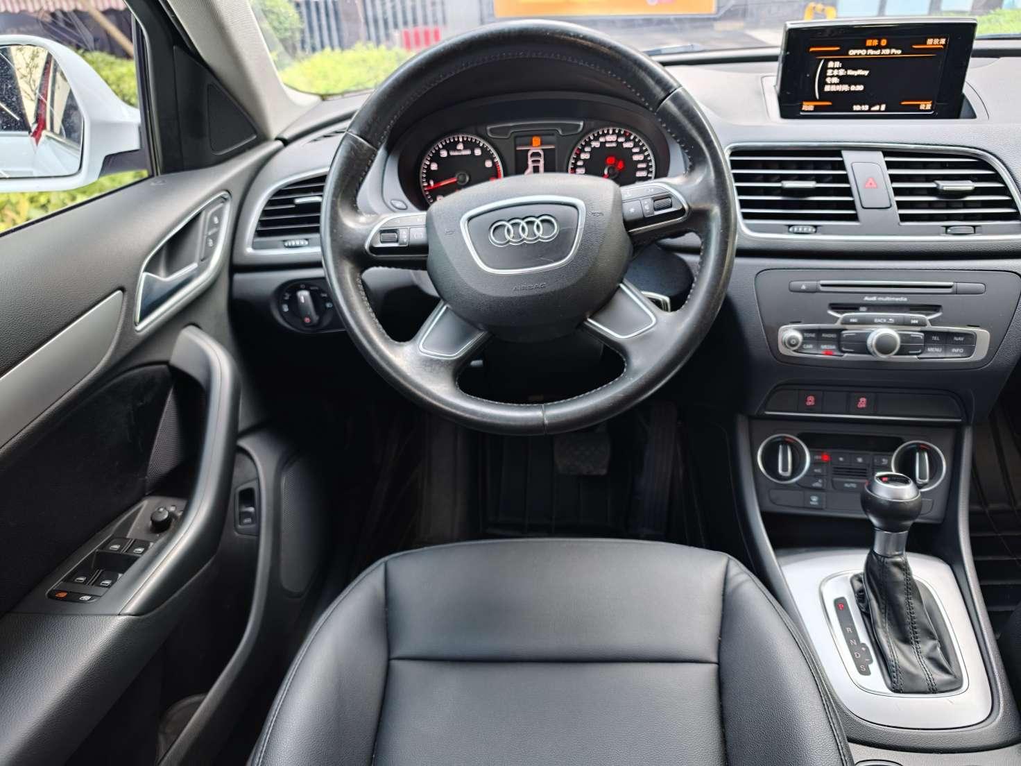 Audi Q3 2016 thumb 12