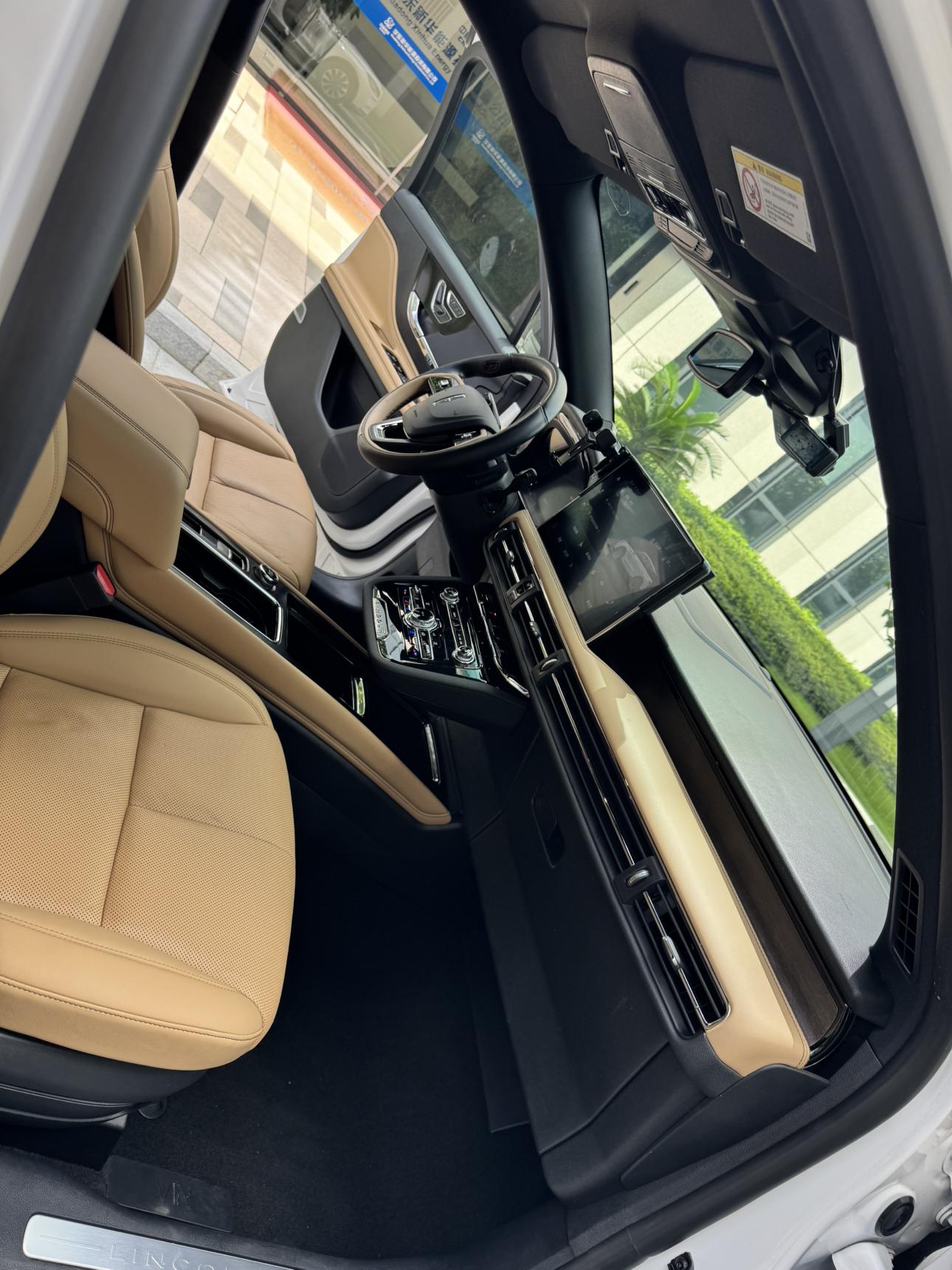 Lincoln Aviator 2022 thumb 8