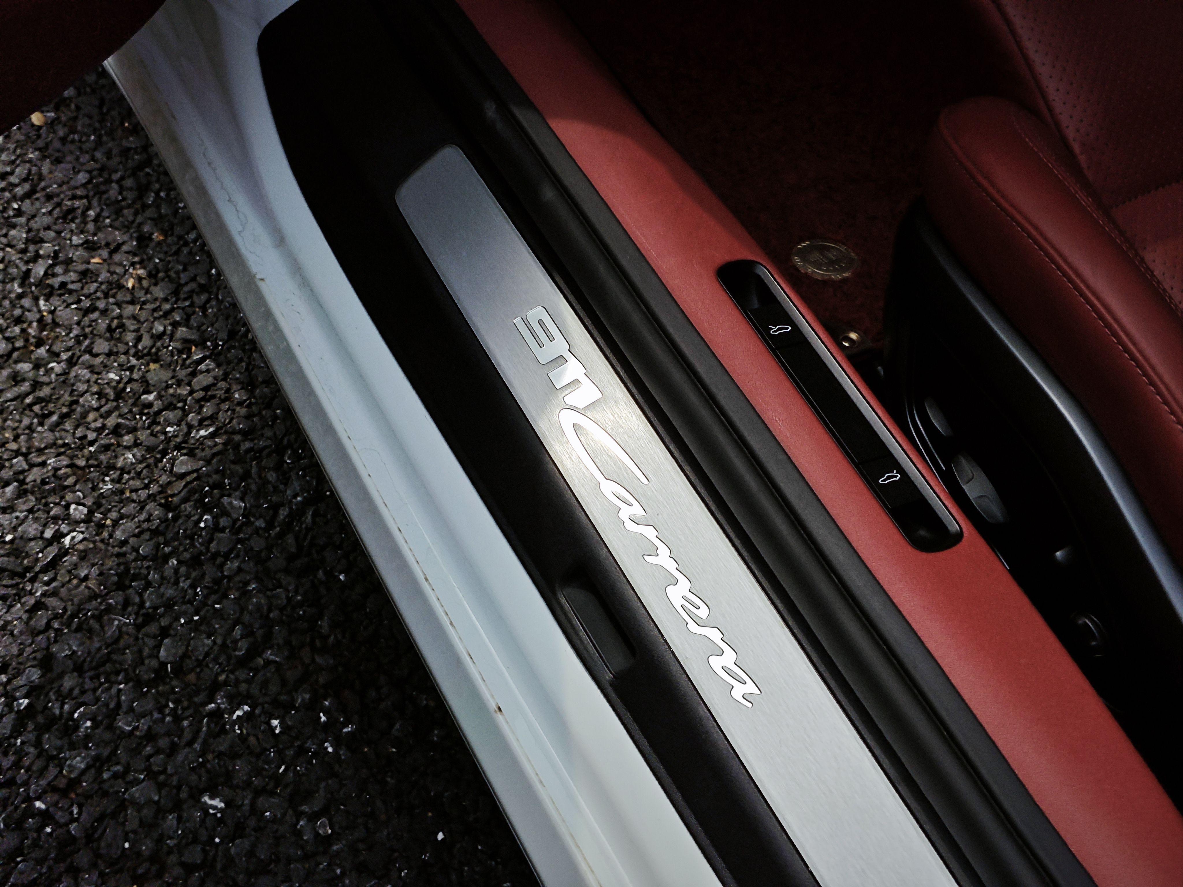 Porsche 911 2020 thumb 7