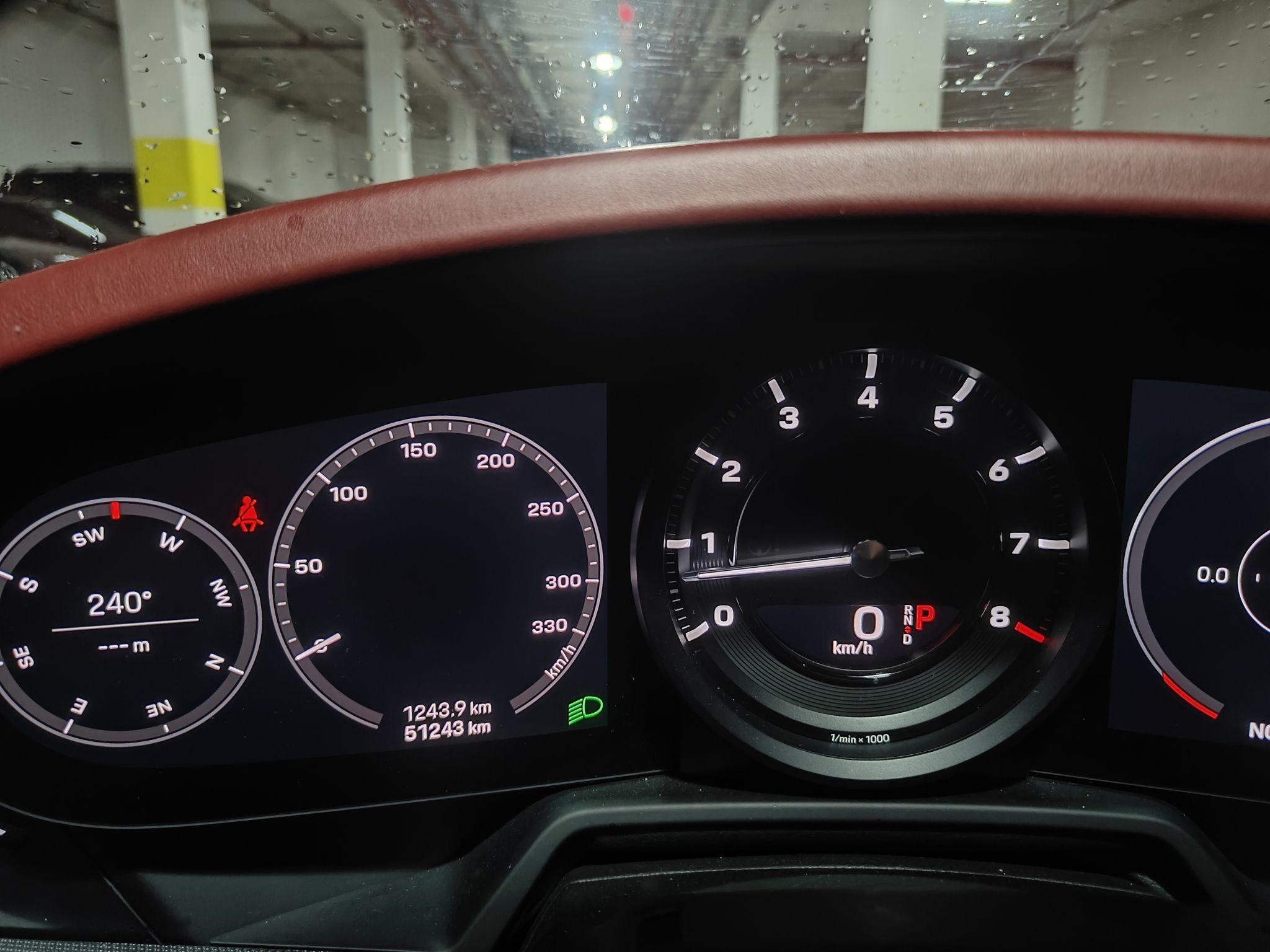 Porsche 911 2020 thumb 11
