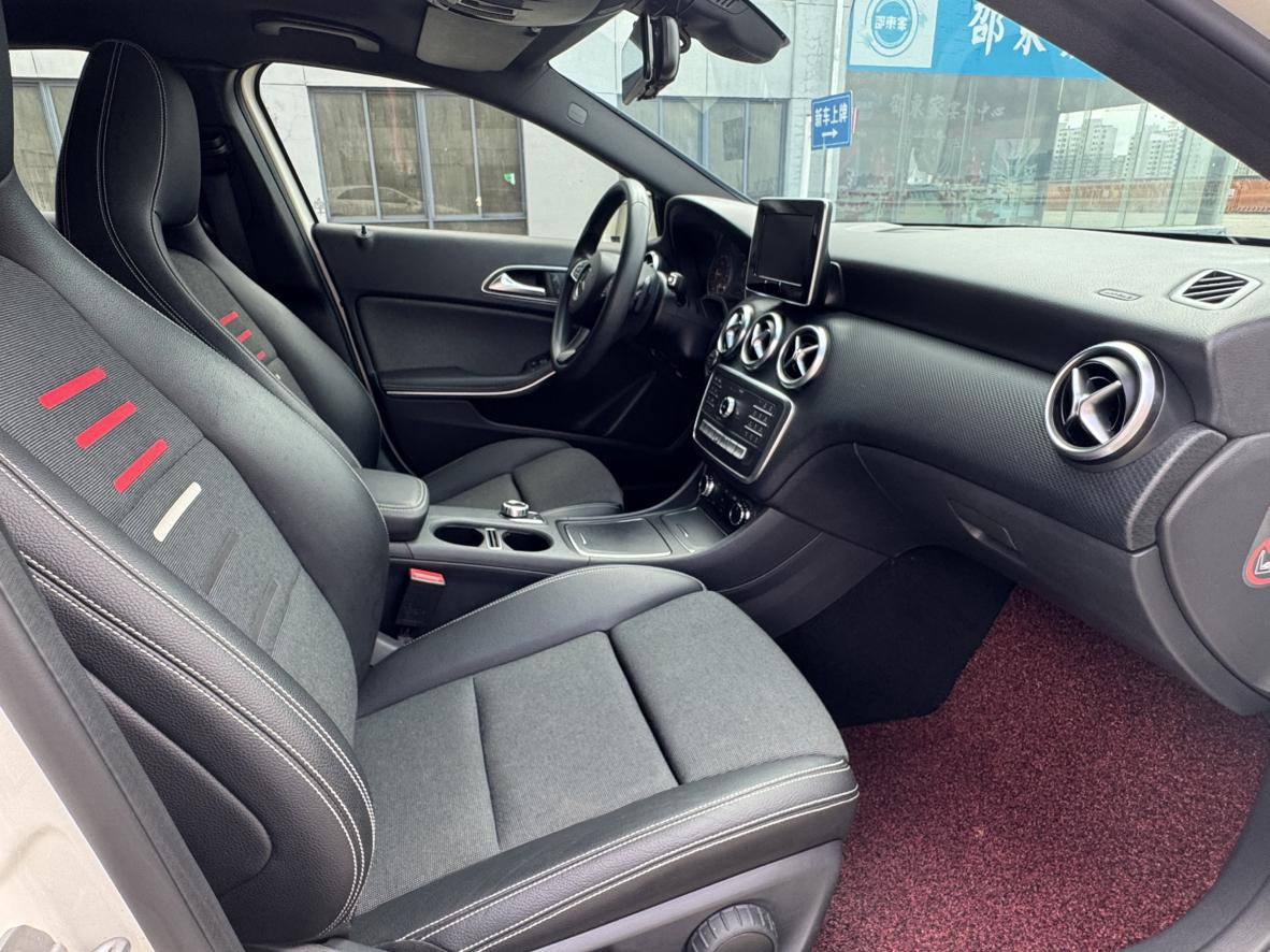 Mercedes-Benz A-Класс 2016 thumb 8